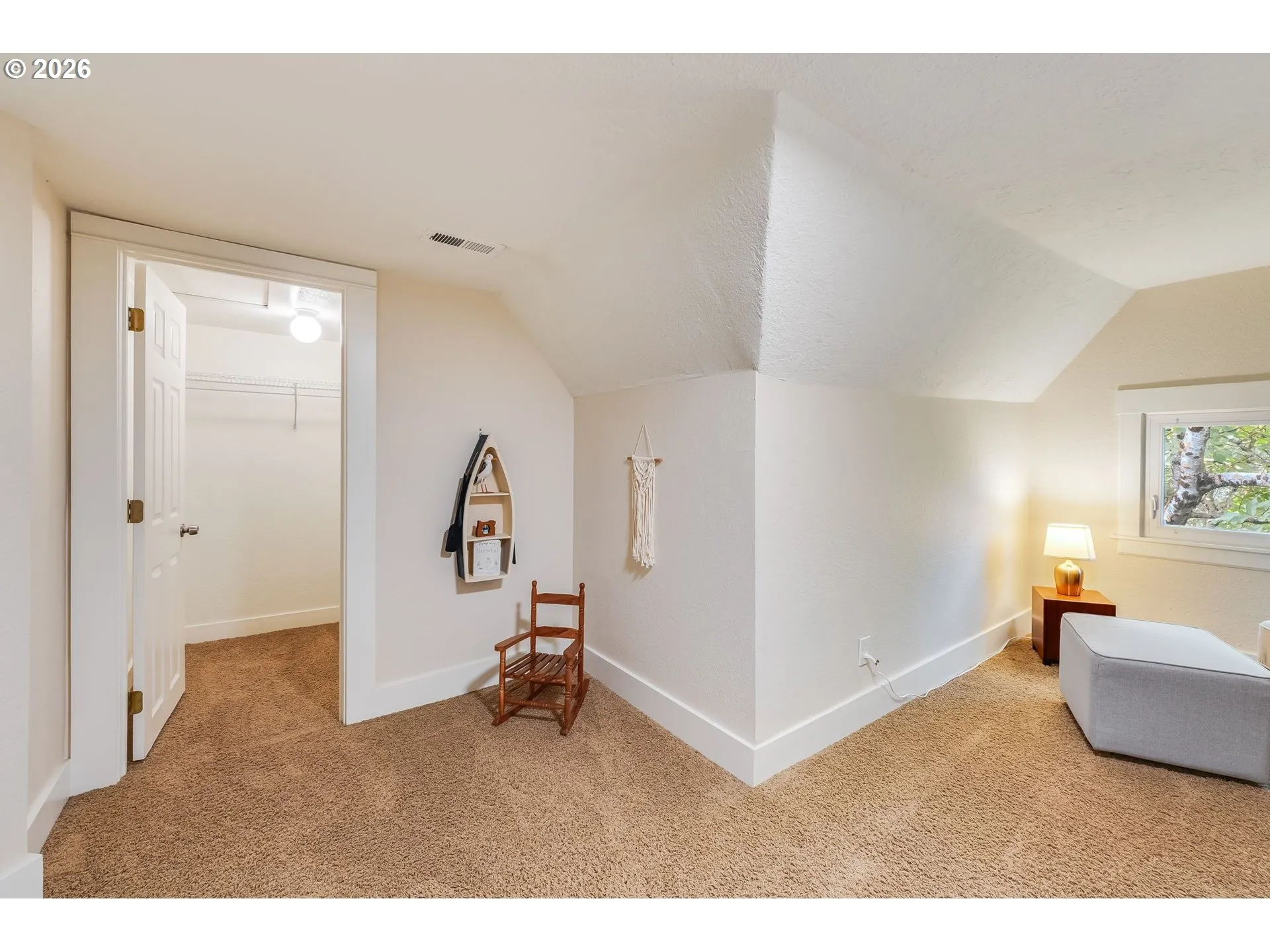 Bedroom-Walk-In Closet