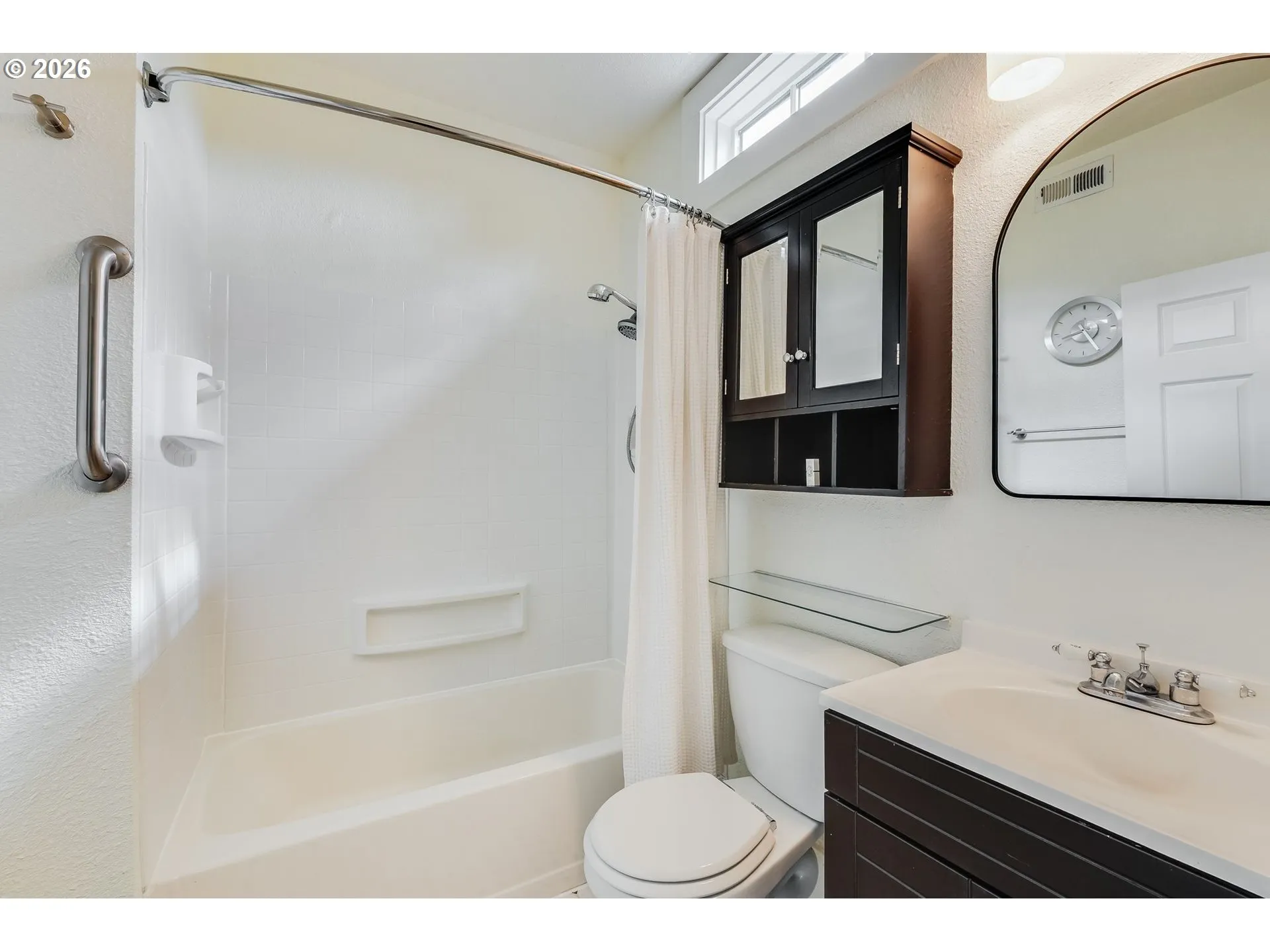 Primary Bedroom-Attached Bathroom