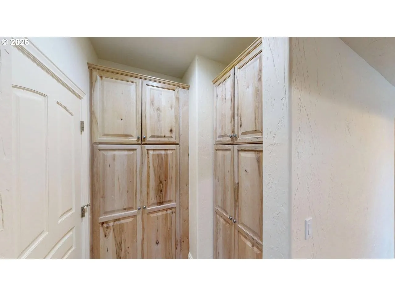 Pantry-Lower