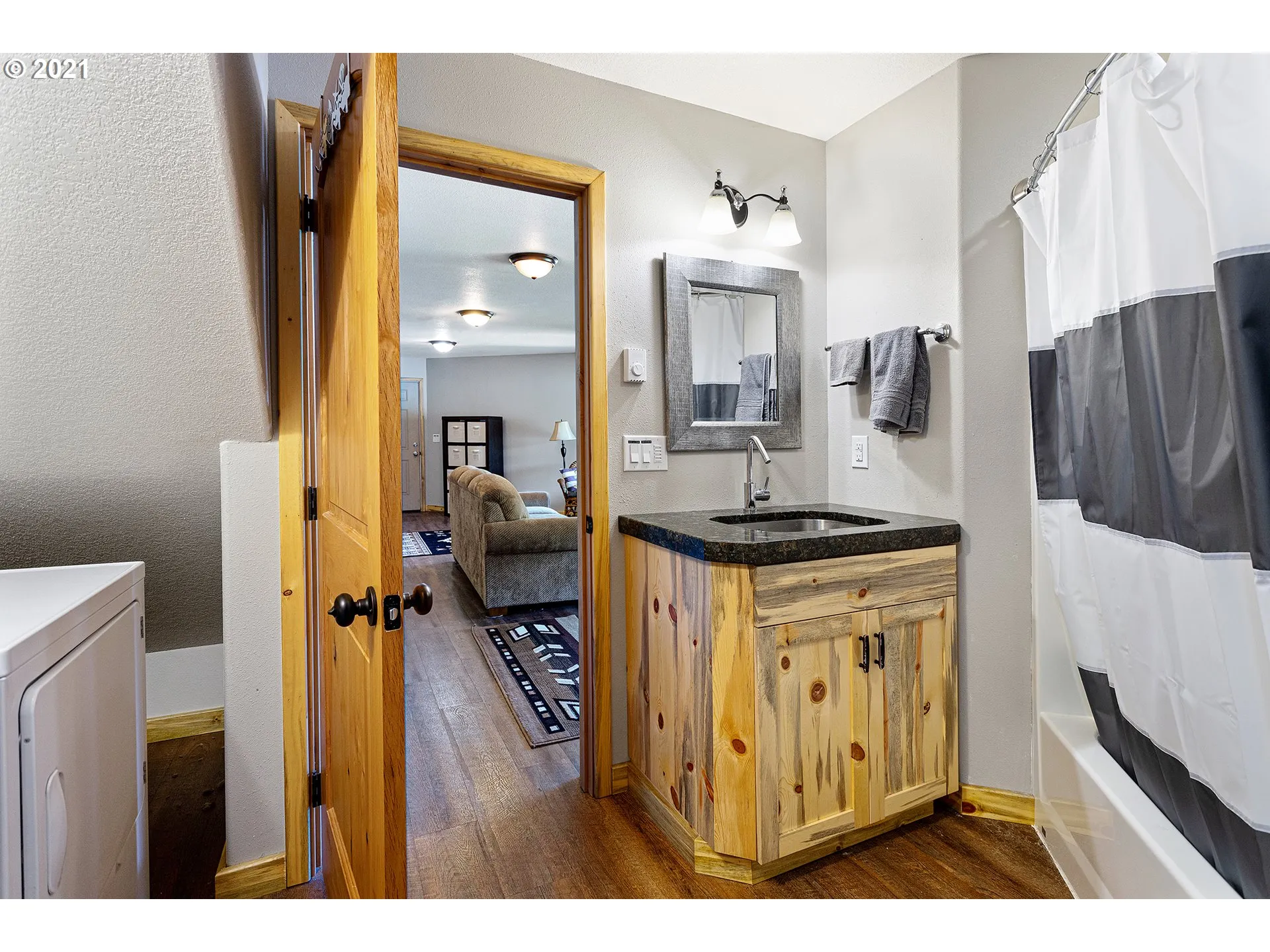 Bathroom-Lower