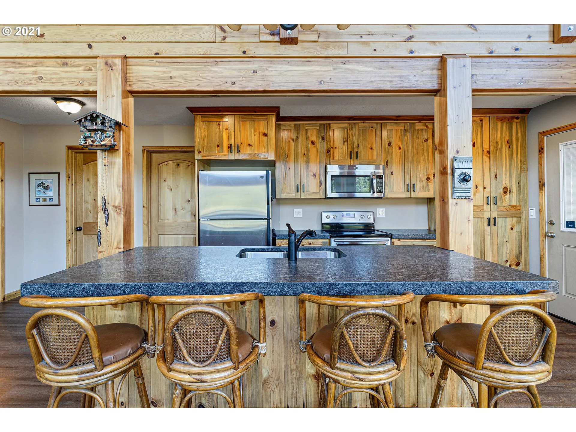 Kitchen-Island