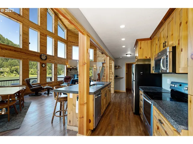 Kitchen/Living Room