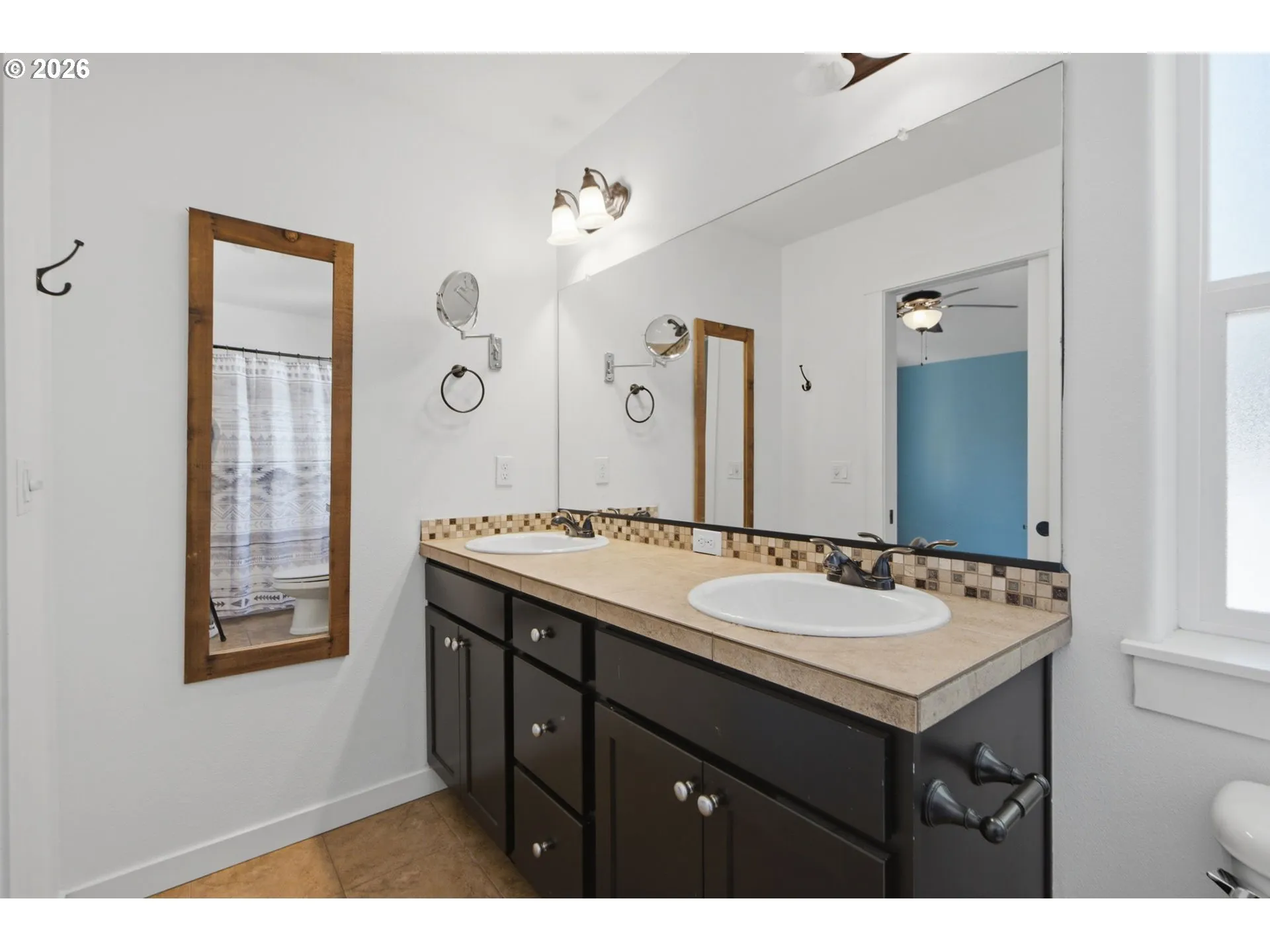 Bathroom-Double Sinks