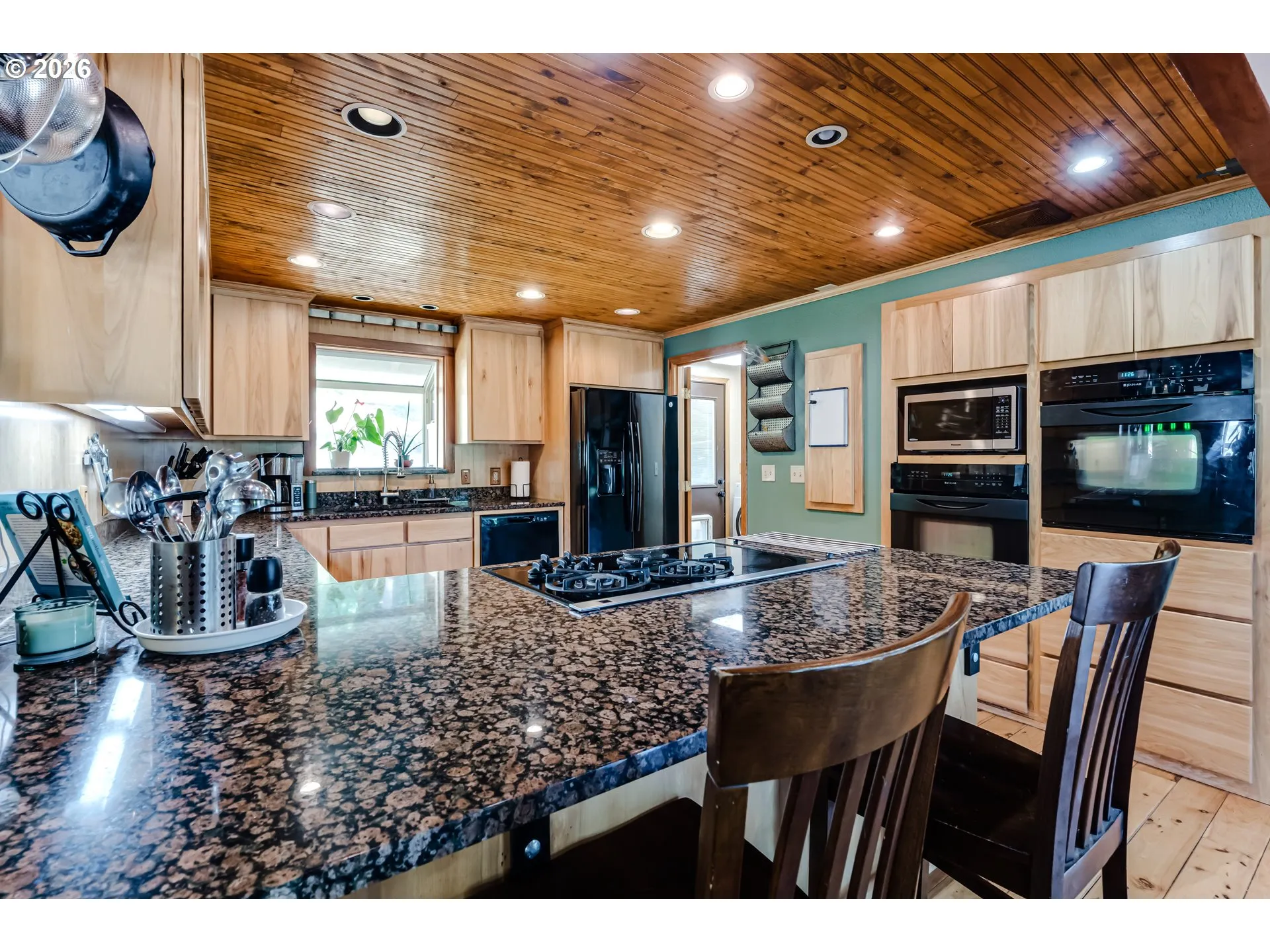 Kitchen-Cooking Island