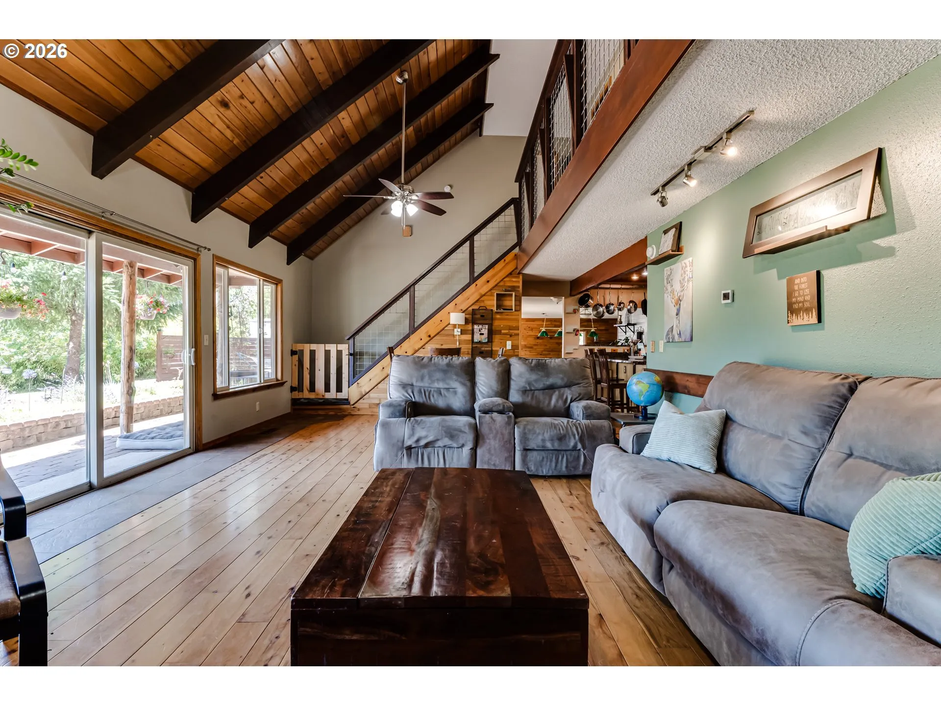 Living Room-Vaulted Ceilings