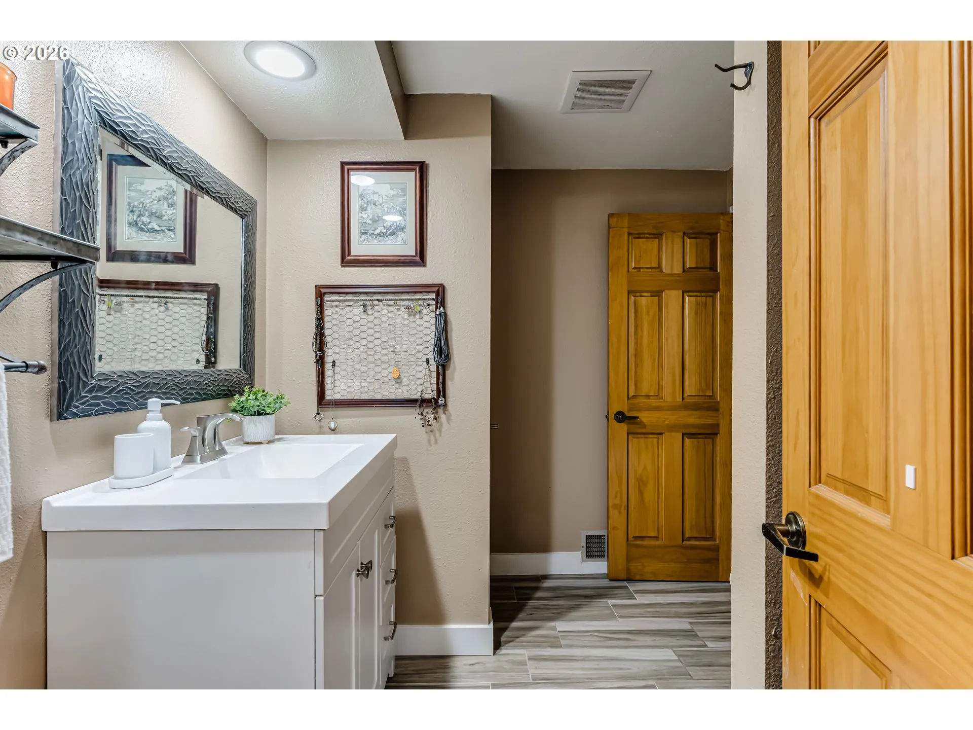 Attached Bathroom #2-Jack and Jill
