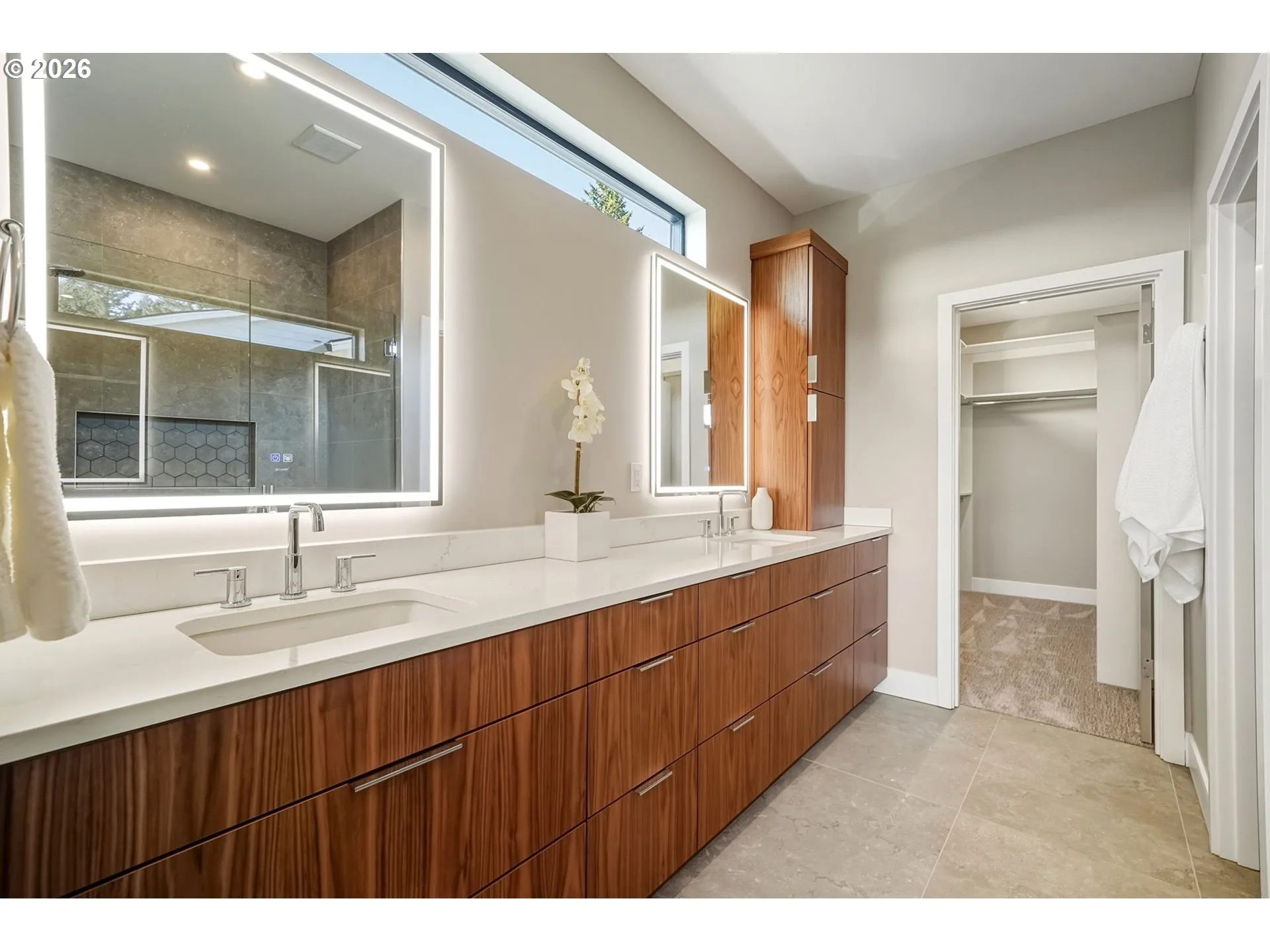 Primary Bedroom-Attached Bathroom