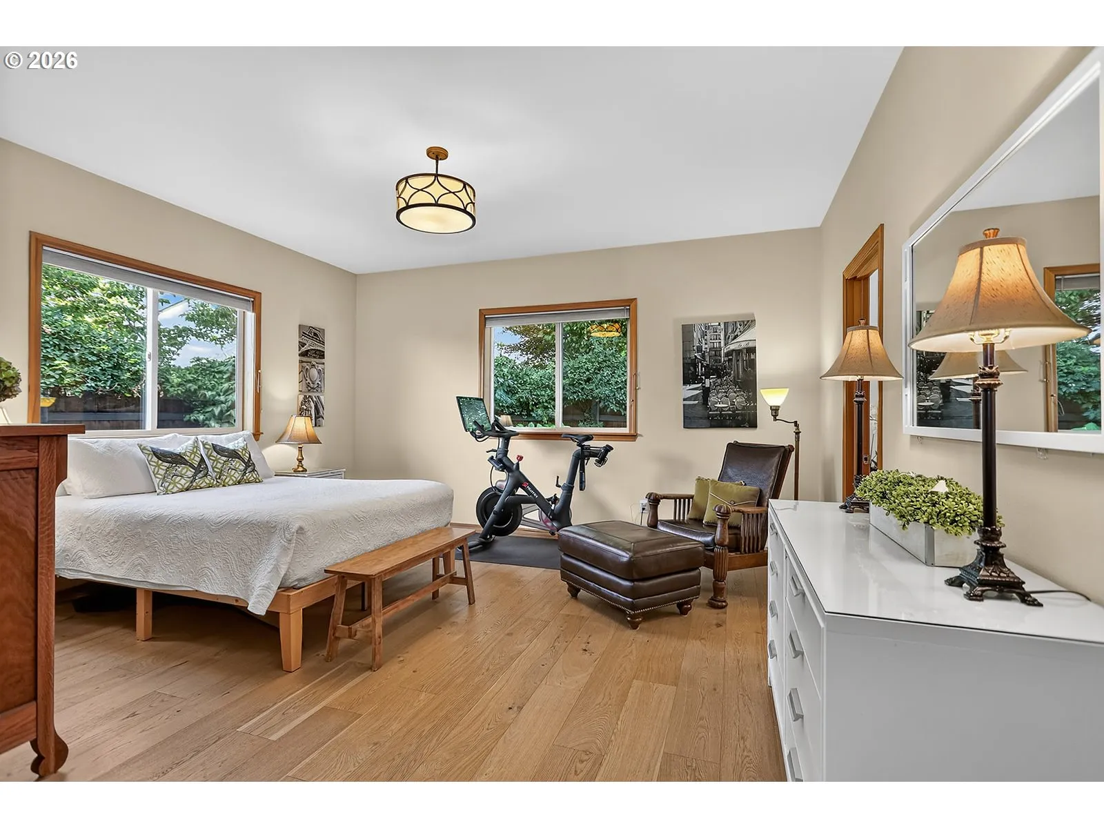 Bedroom, Primary