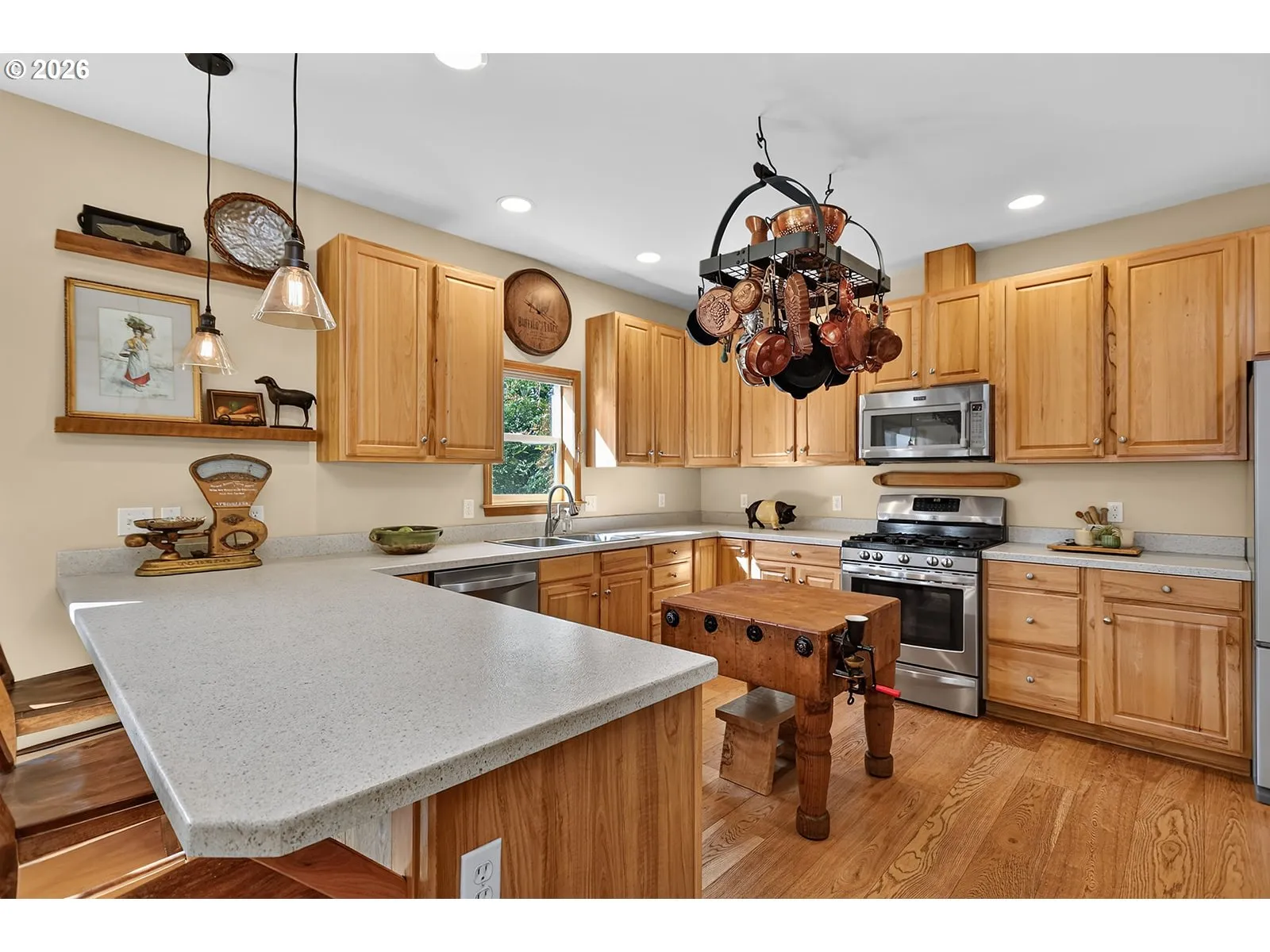 Kitchen-Eating Area