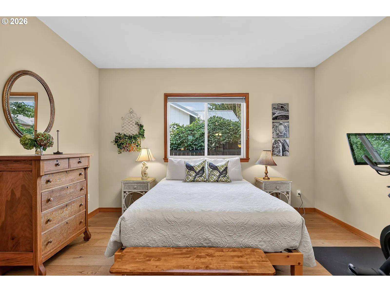 Bedroom, Primary