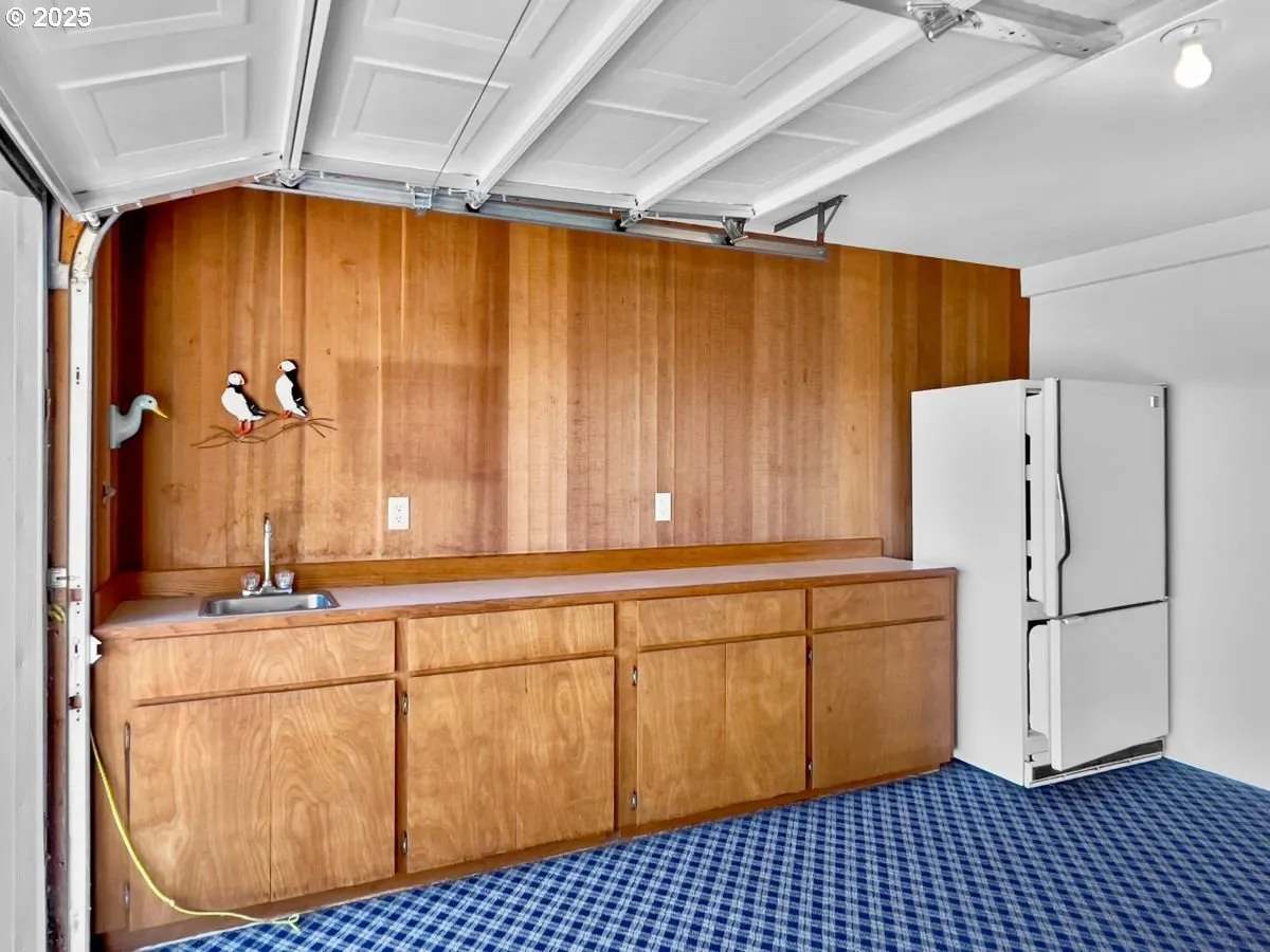 Kitchen/Outside
