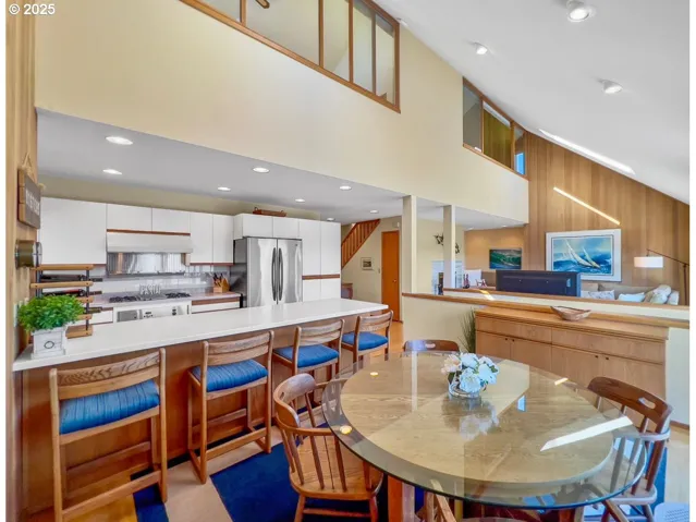 Dining Room-Vaulted Ceilings