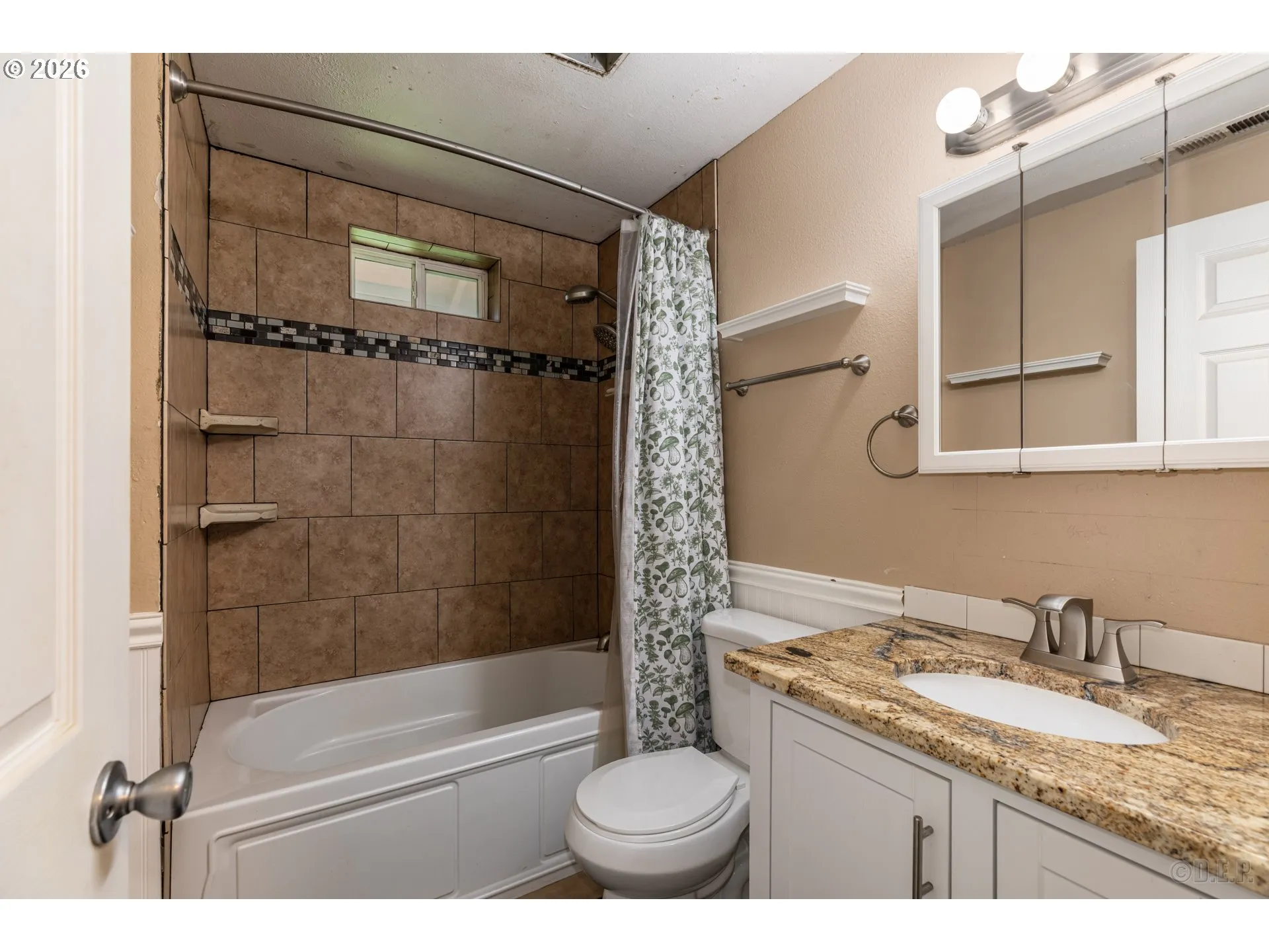 Bathroom-Upper