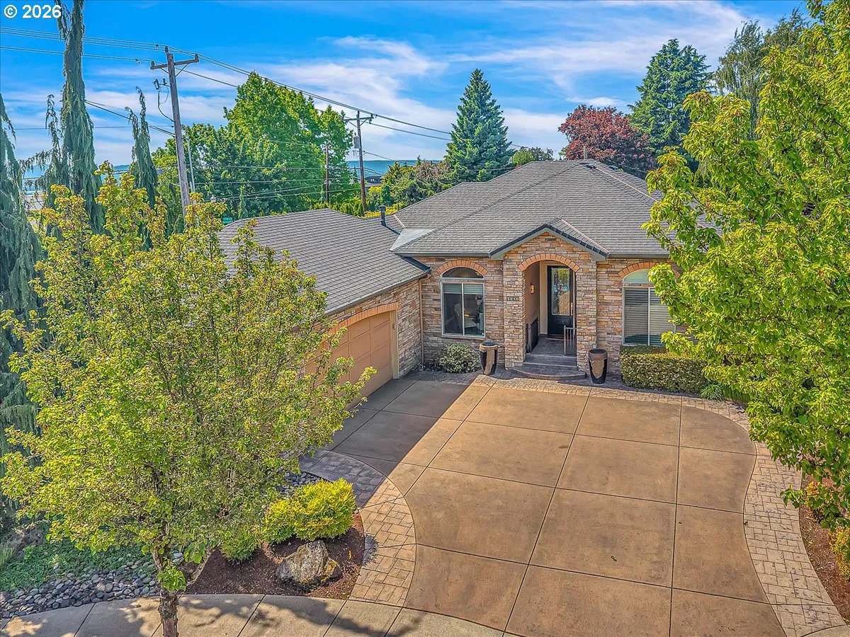Driveway-Gated