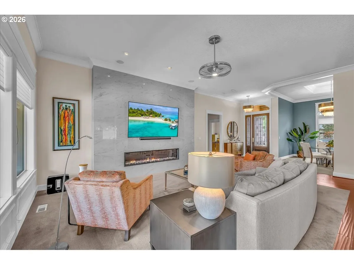 Living Room-Ceiling Fan