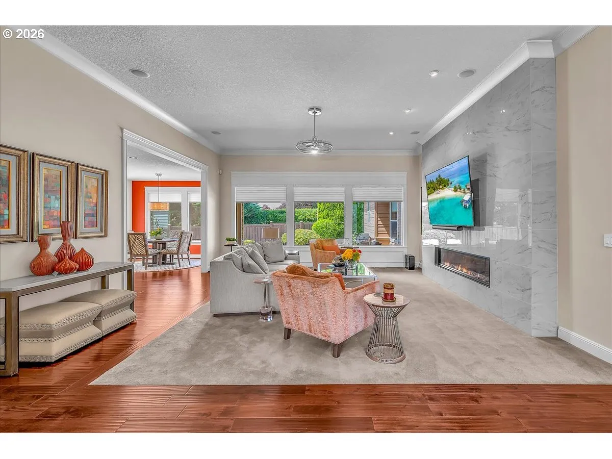Living Room-Fireplace
