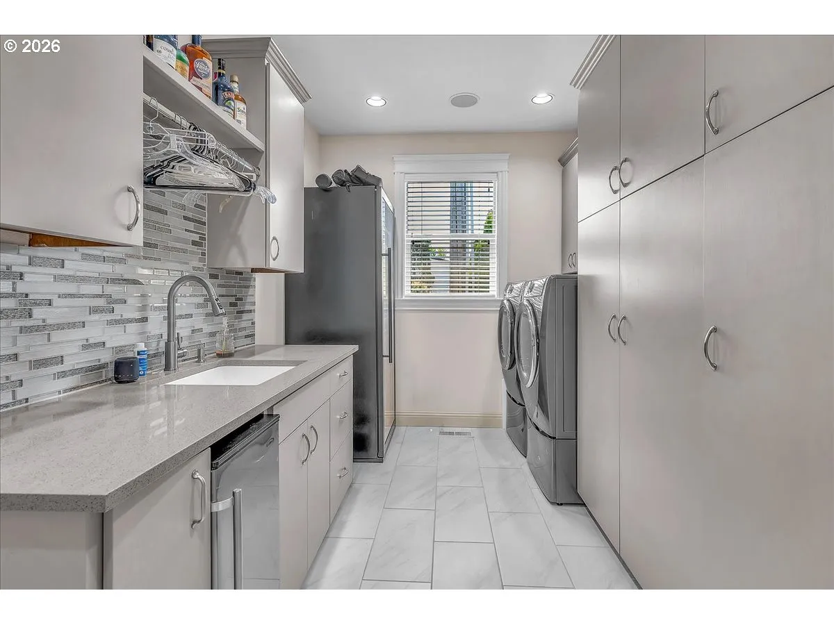 Laundry-Main