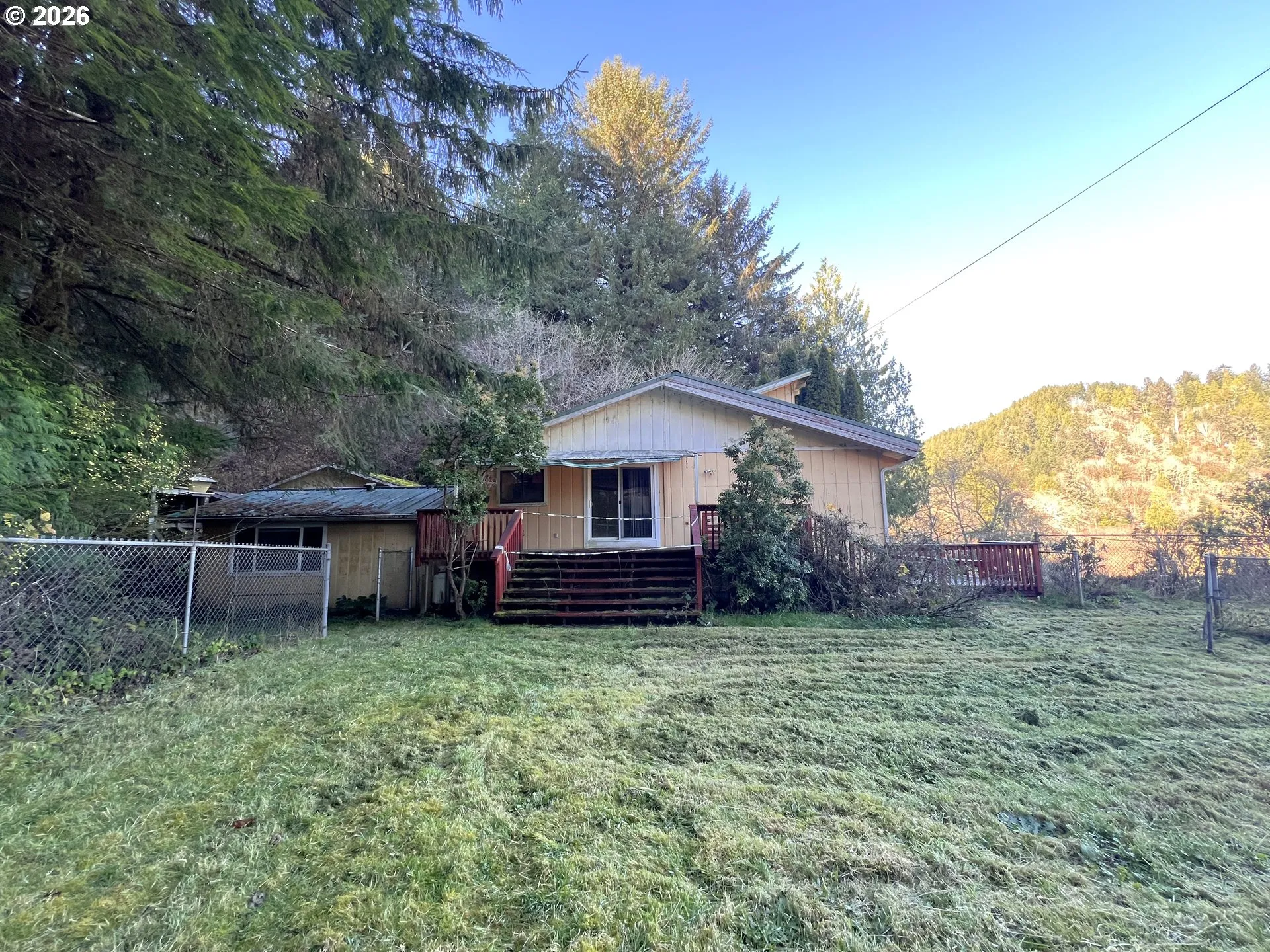 Yard-Fenced