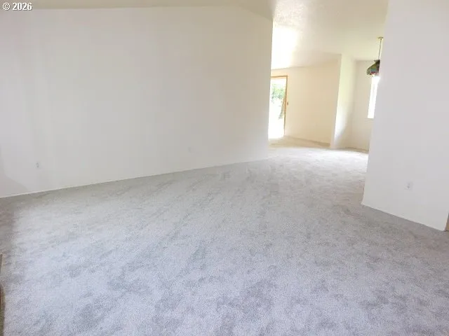 Living Room-Vaulted Ceilings