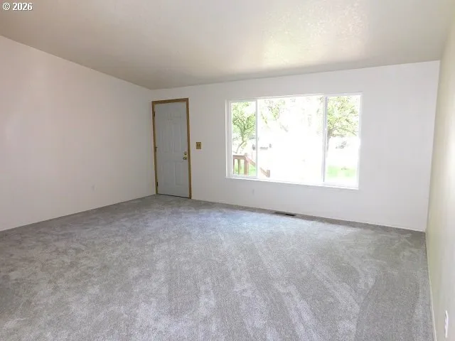 Living Room-Vaulted Ceilings