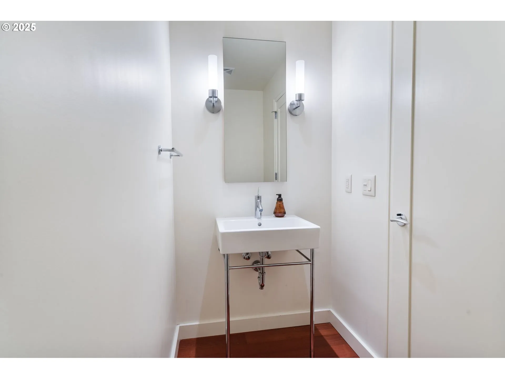 Bathroom-Hall