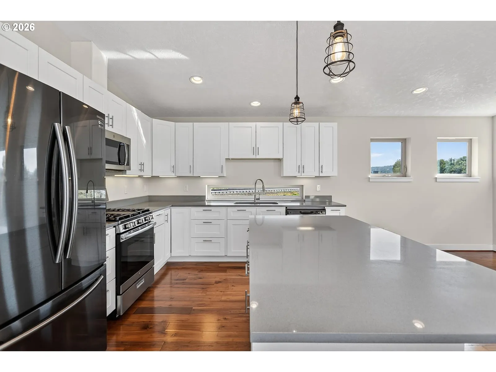 Kitchen-Eating Area