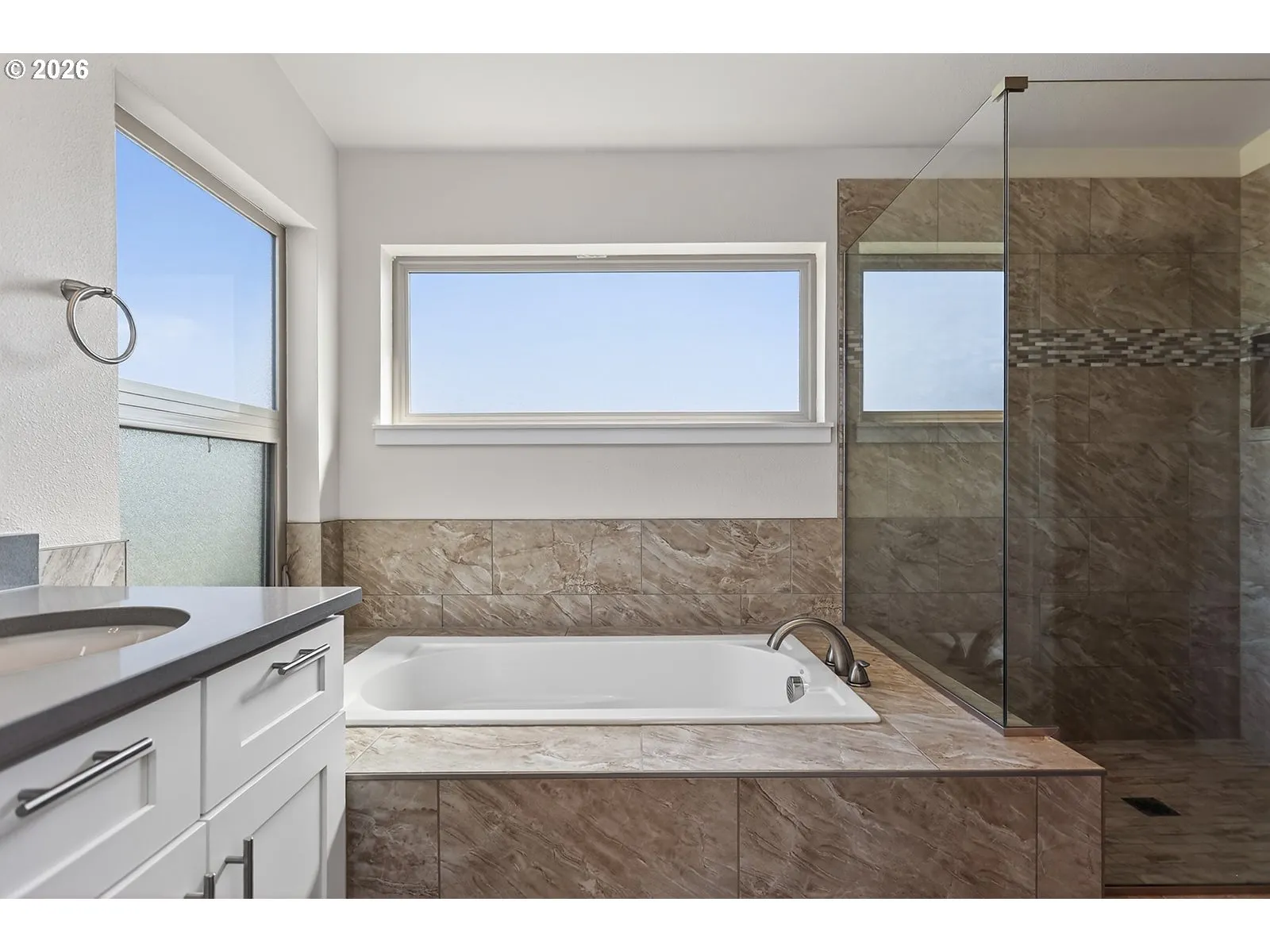 Bathroom, Attached-Garden Tub