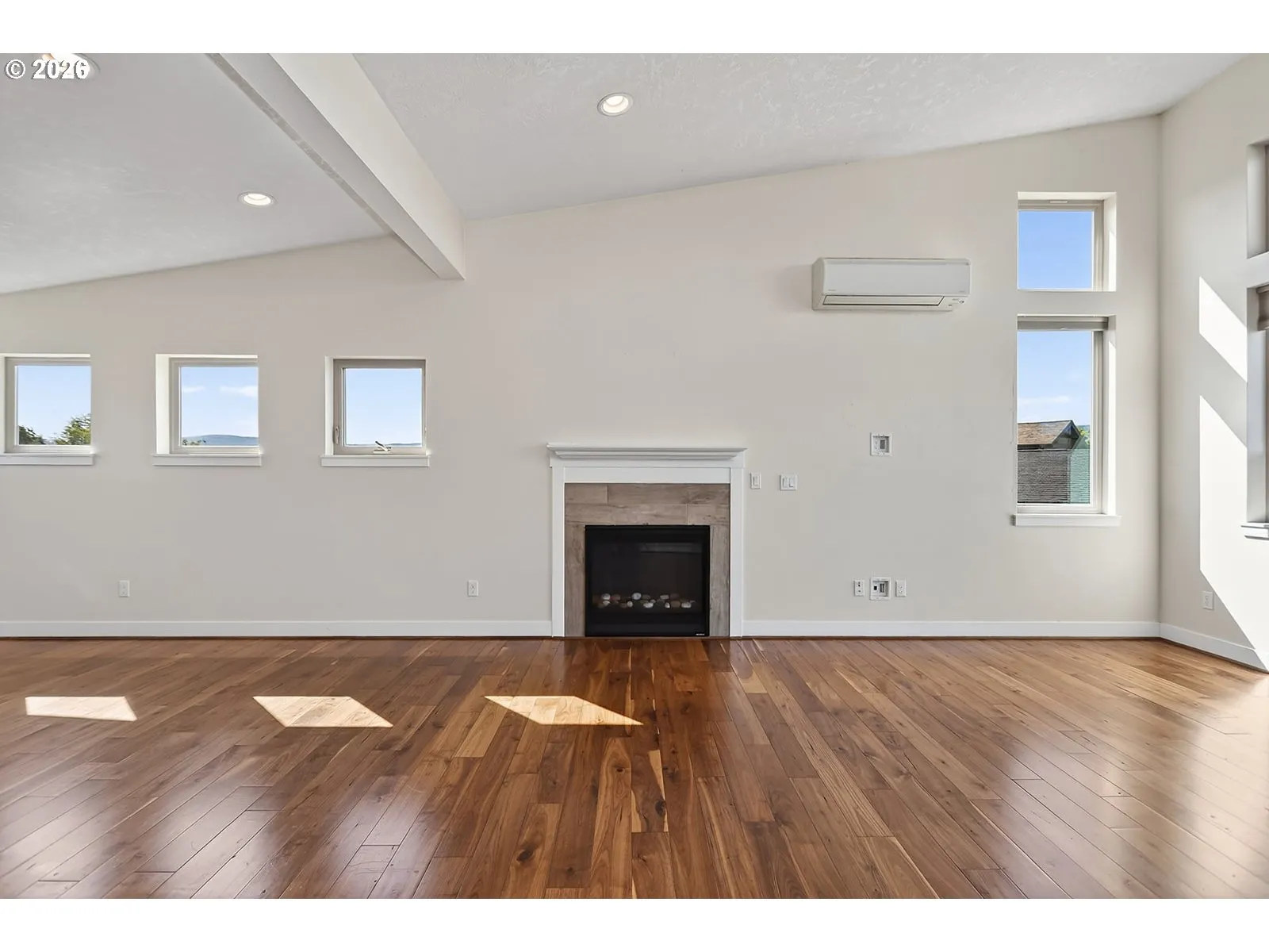 Living Room-Vaulted Ceilings