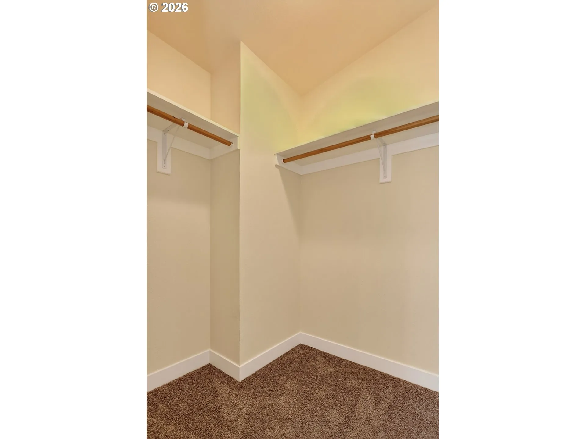 Bathroom, Attached-Walk-In Closet