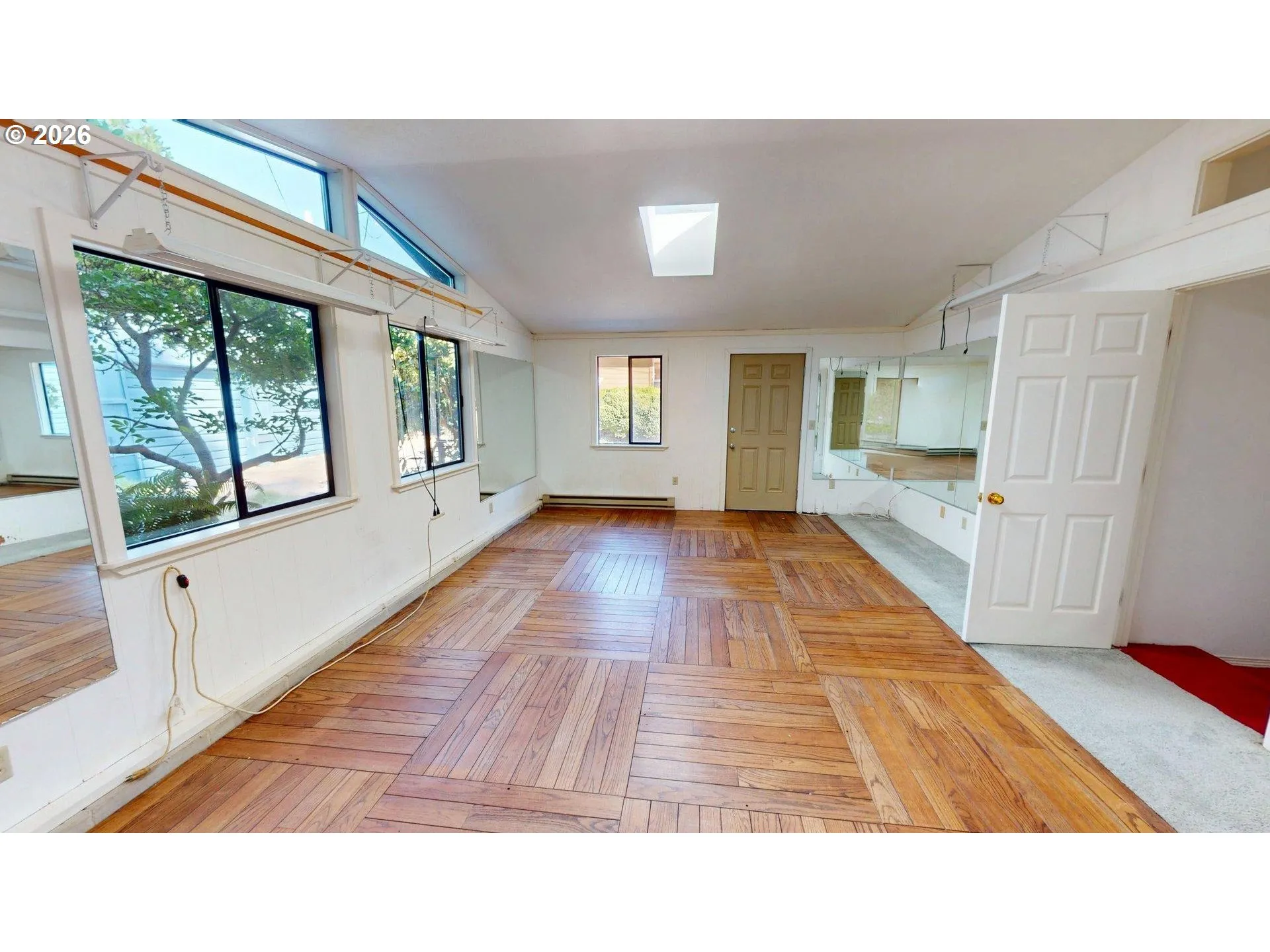 Bonus Room-Main
