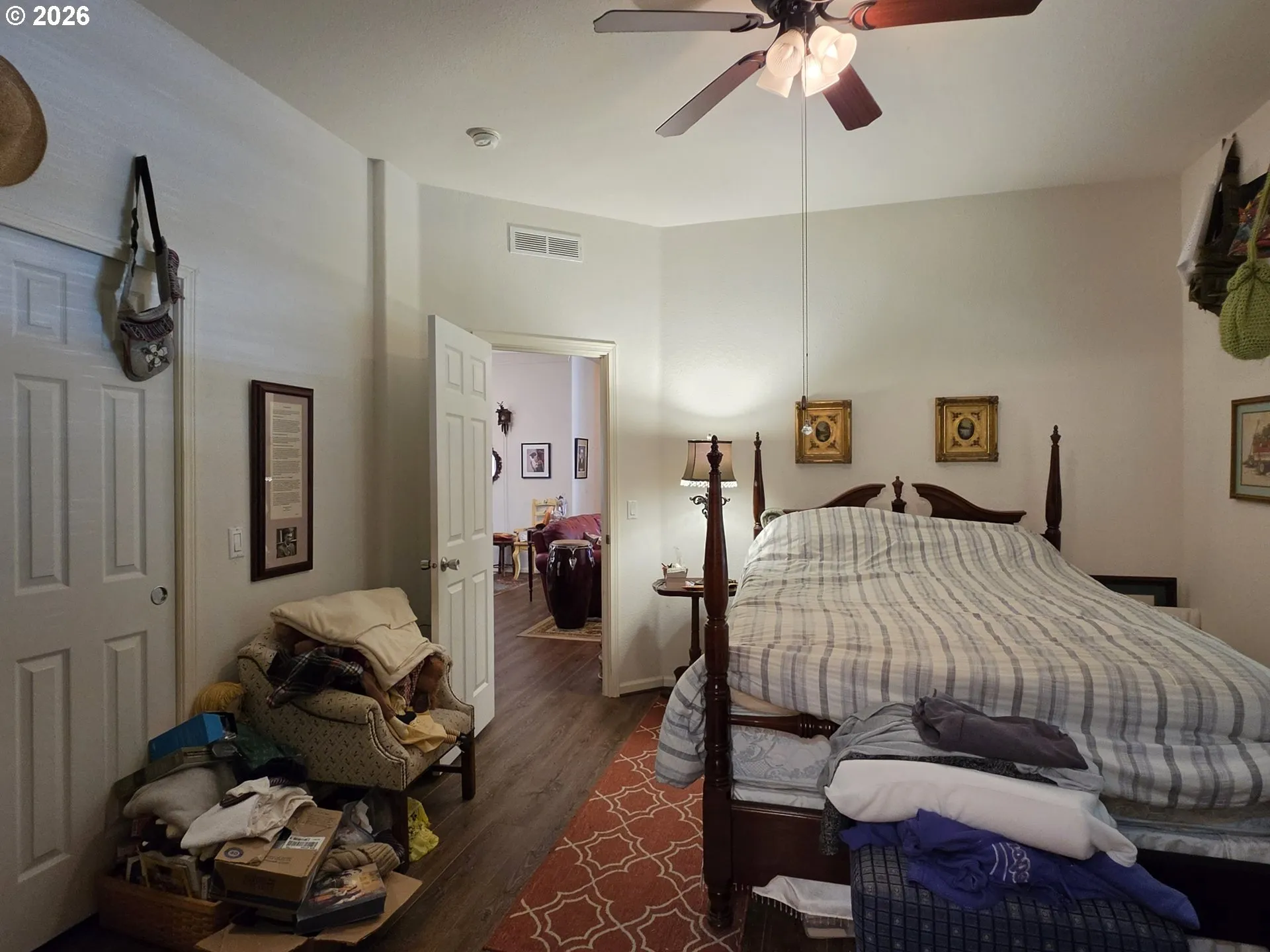 Bedroom, Primary