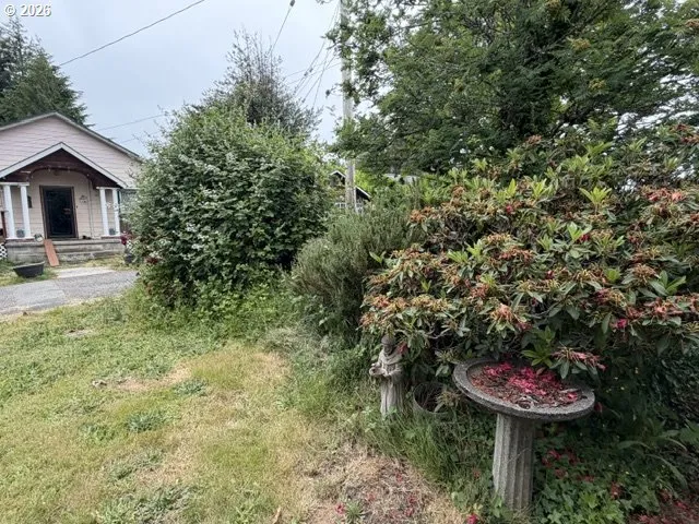 Yard-Front