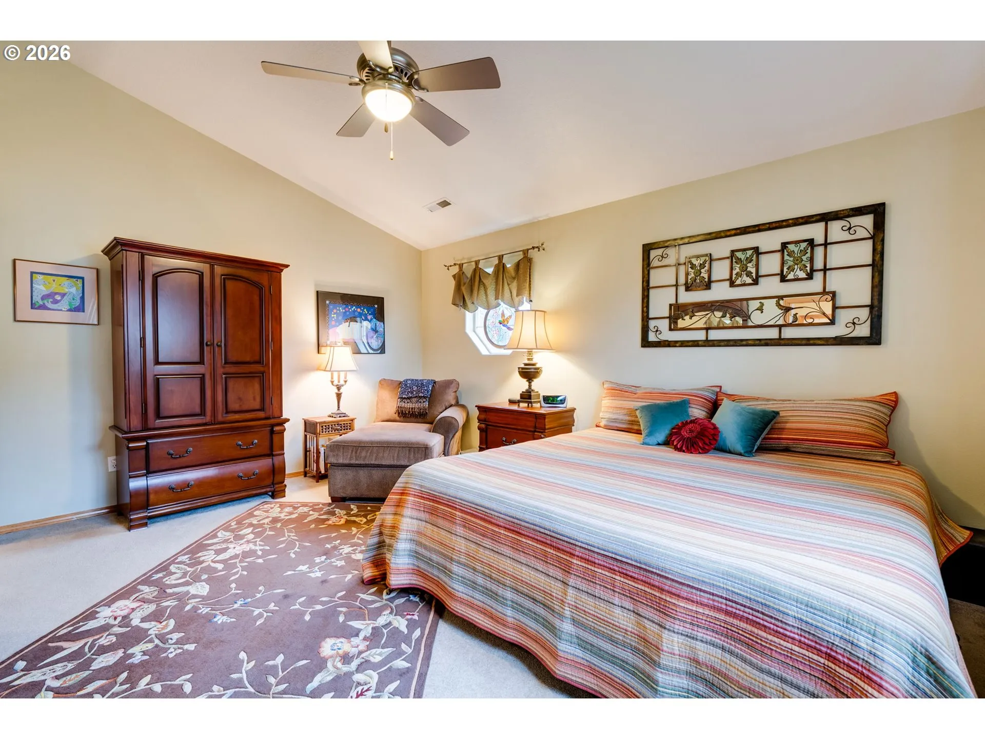 Bedroom, Primary-Vaulted Ceilings