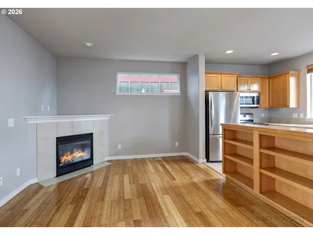 Living Room-Fireplace