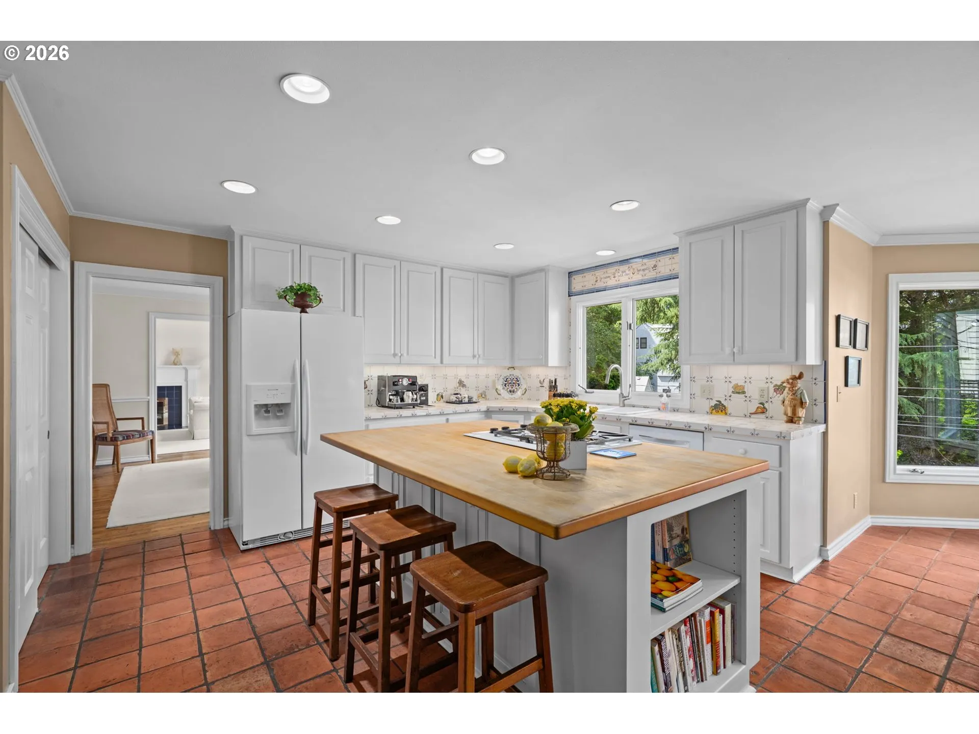 Kitchen-Eating Area