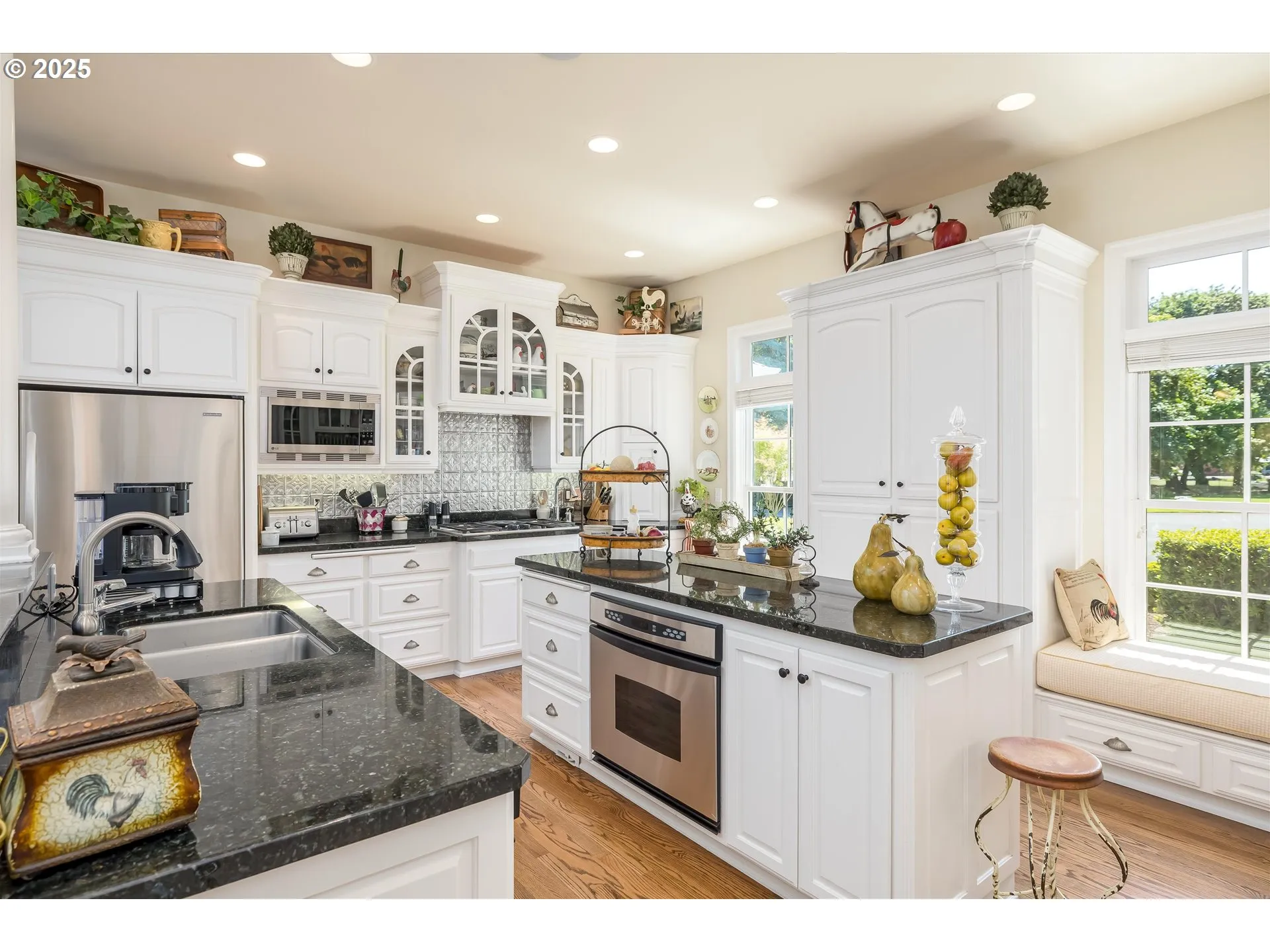 Kitchen-Island