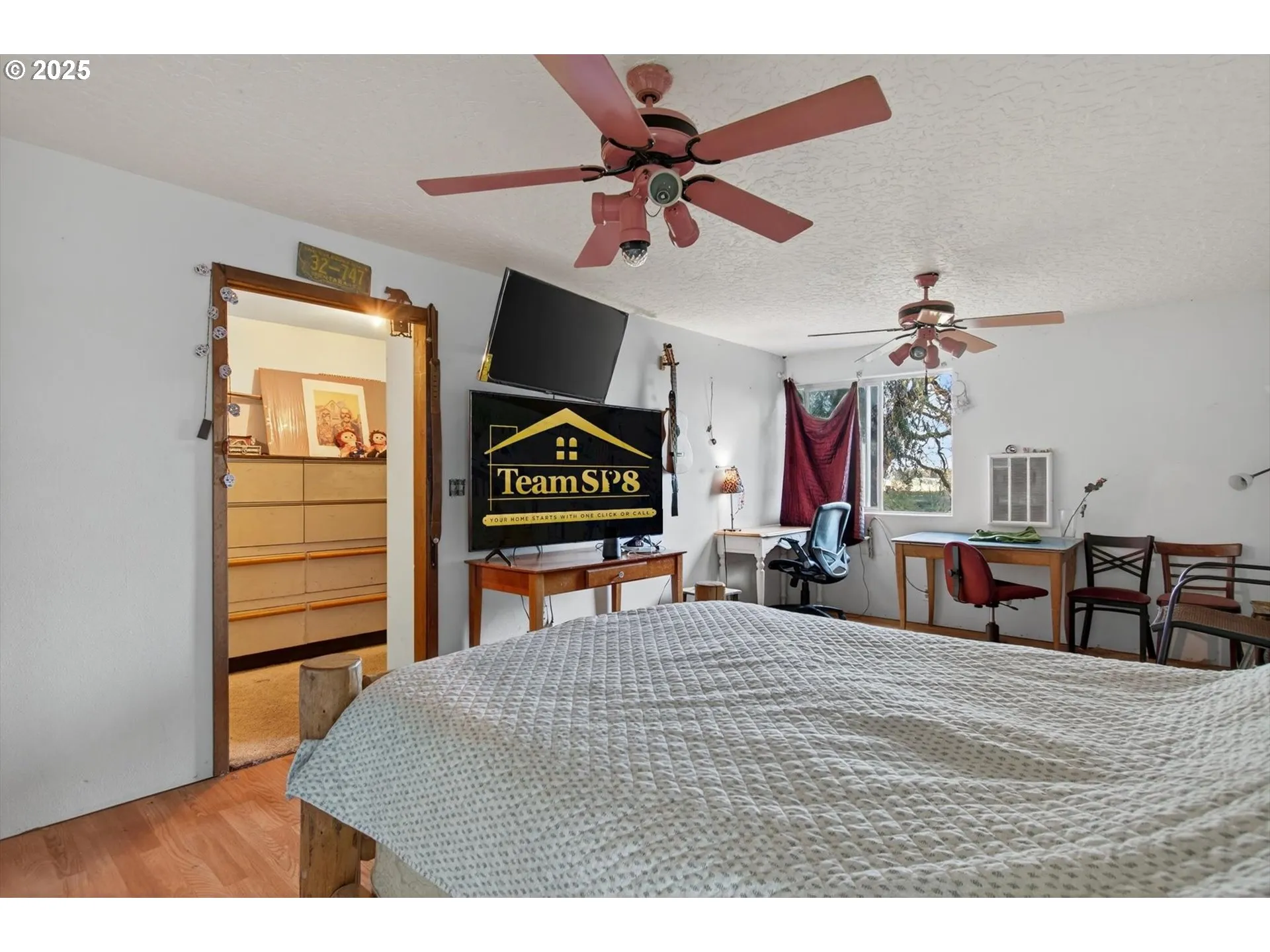 Bedroom, Primary-Ceiling Fan