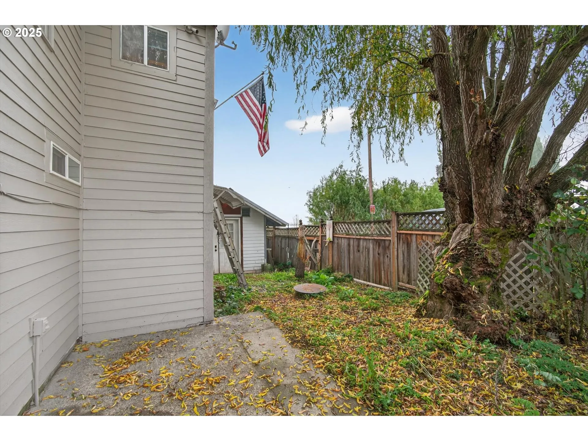 Yard-Fenced
