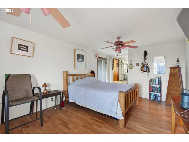 Bedroom, Primary-Ceiling Fan