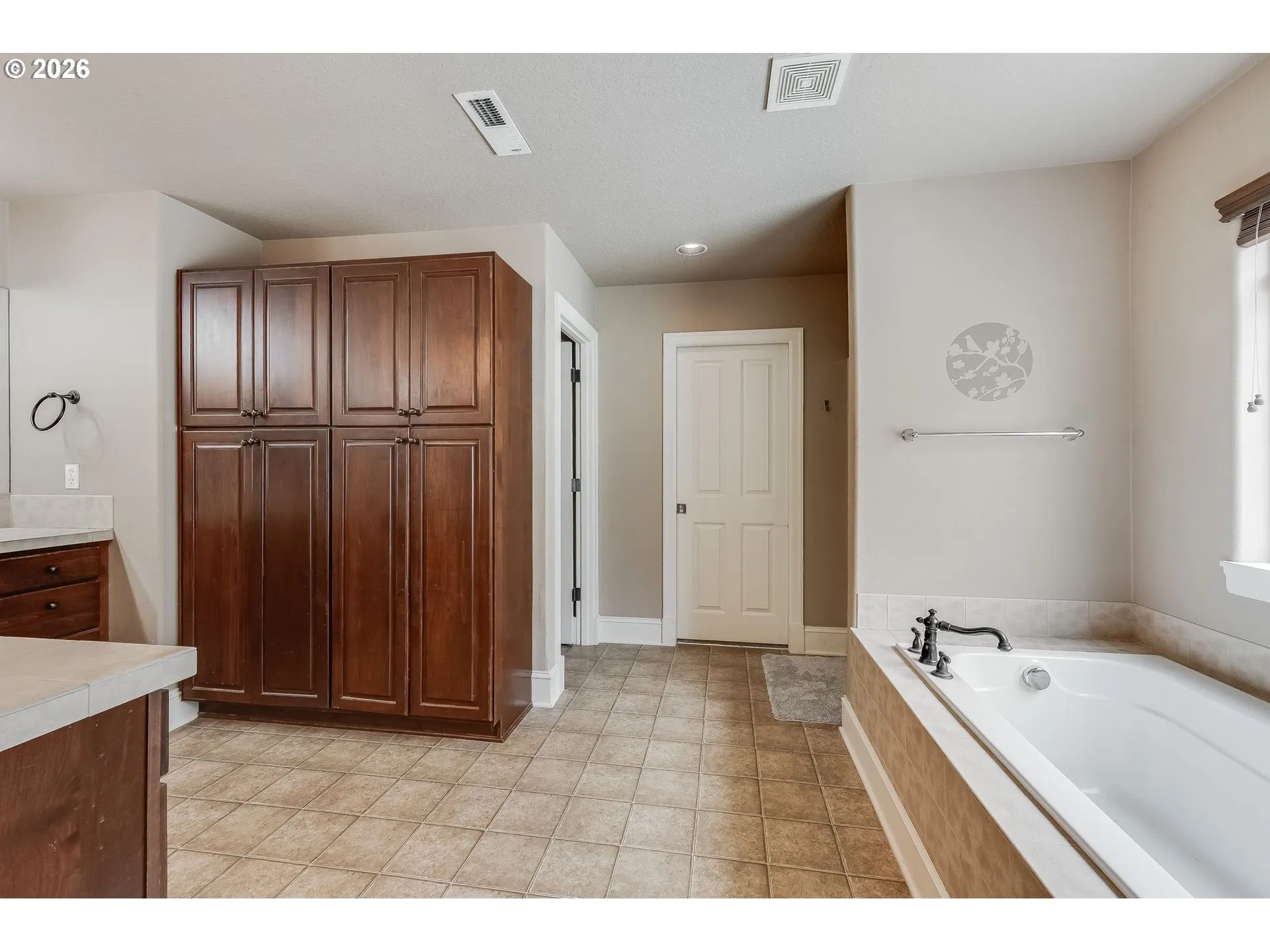 Bathroom, Attached