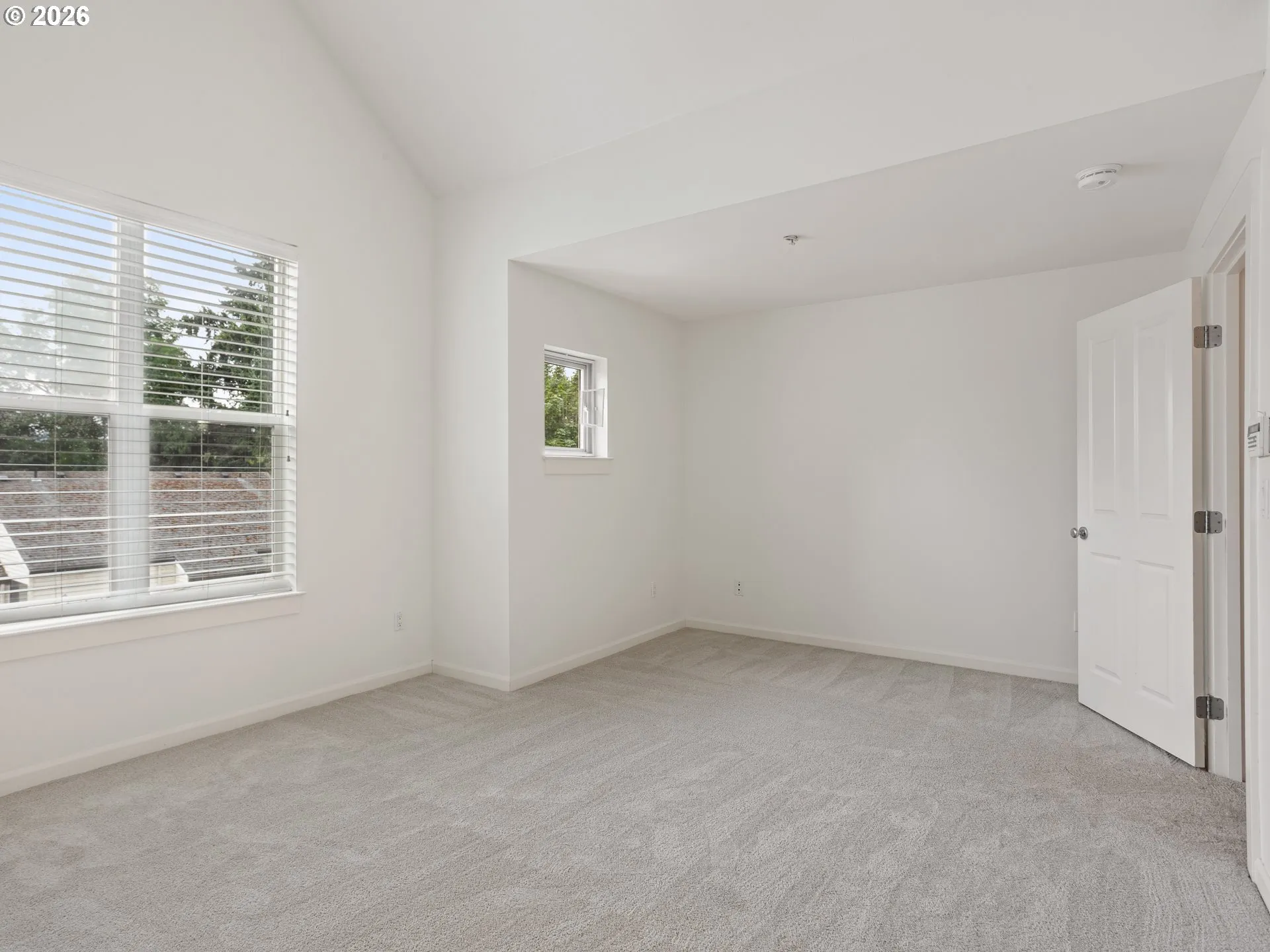 Bedroom, Owner's Suite-Vaulted Ceilings