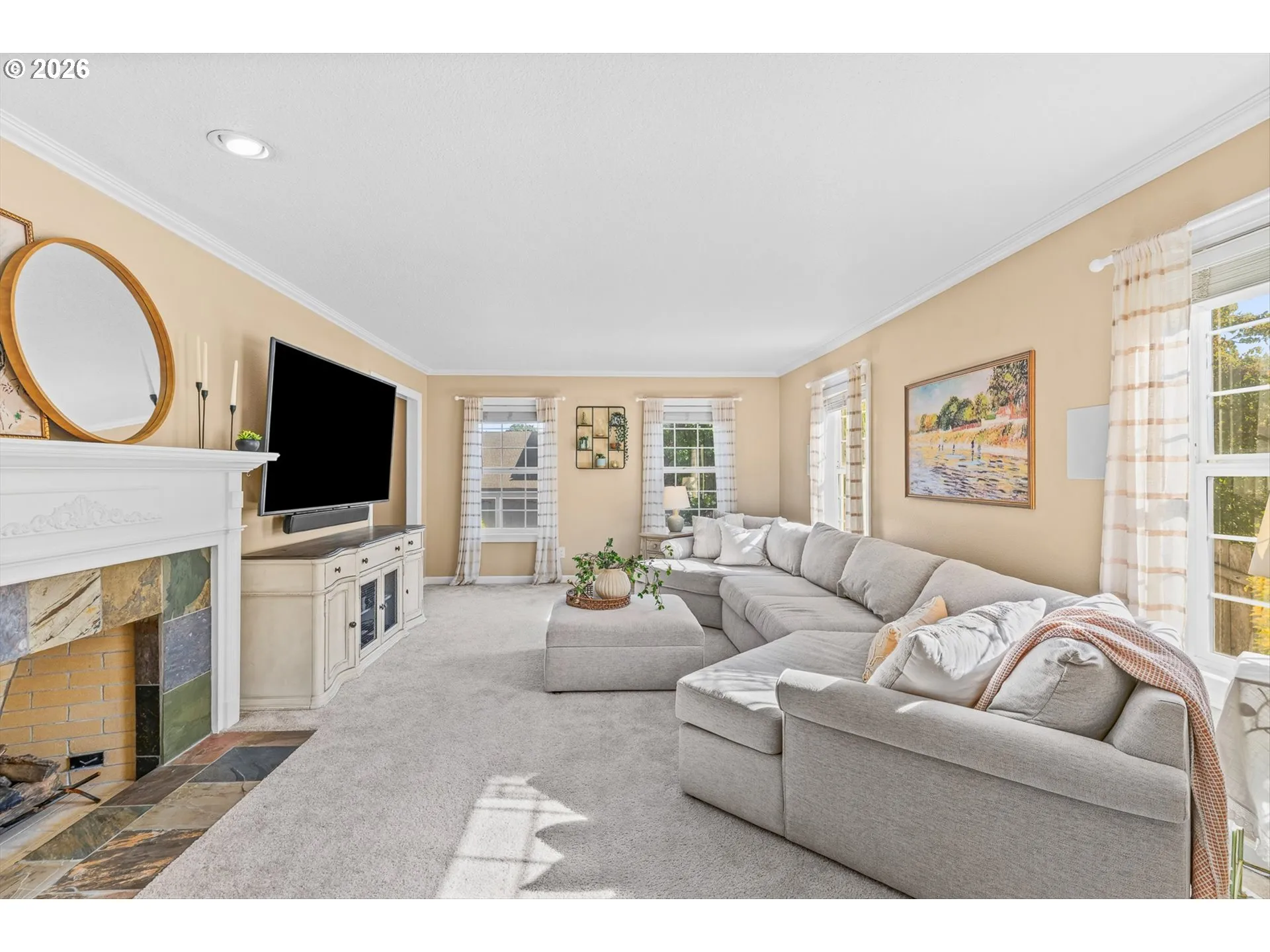 Living Room-Fireplace