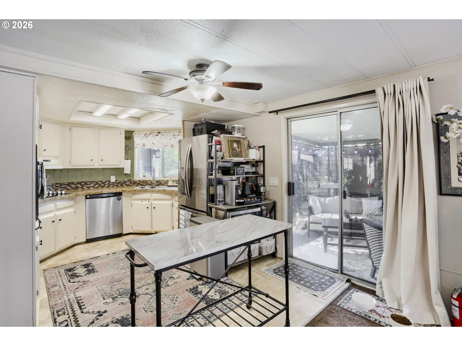 Kitchen/Family Room-Ceiling Fan