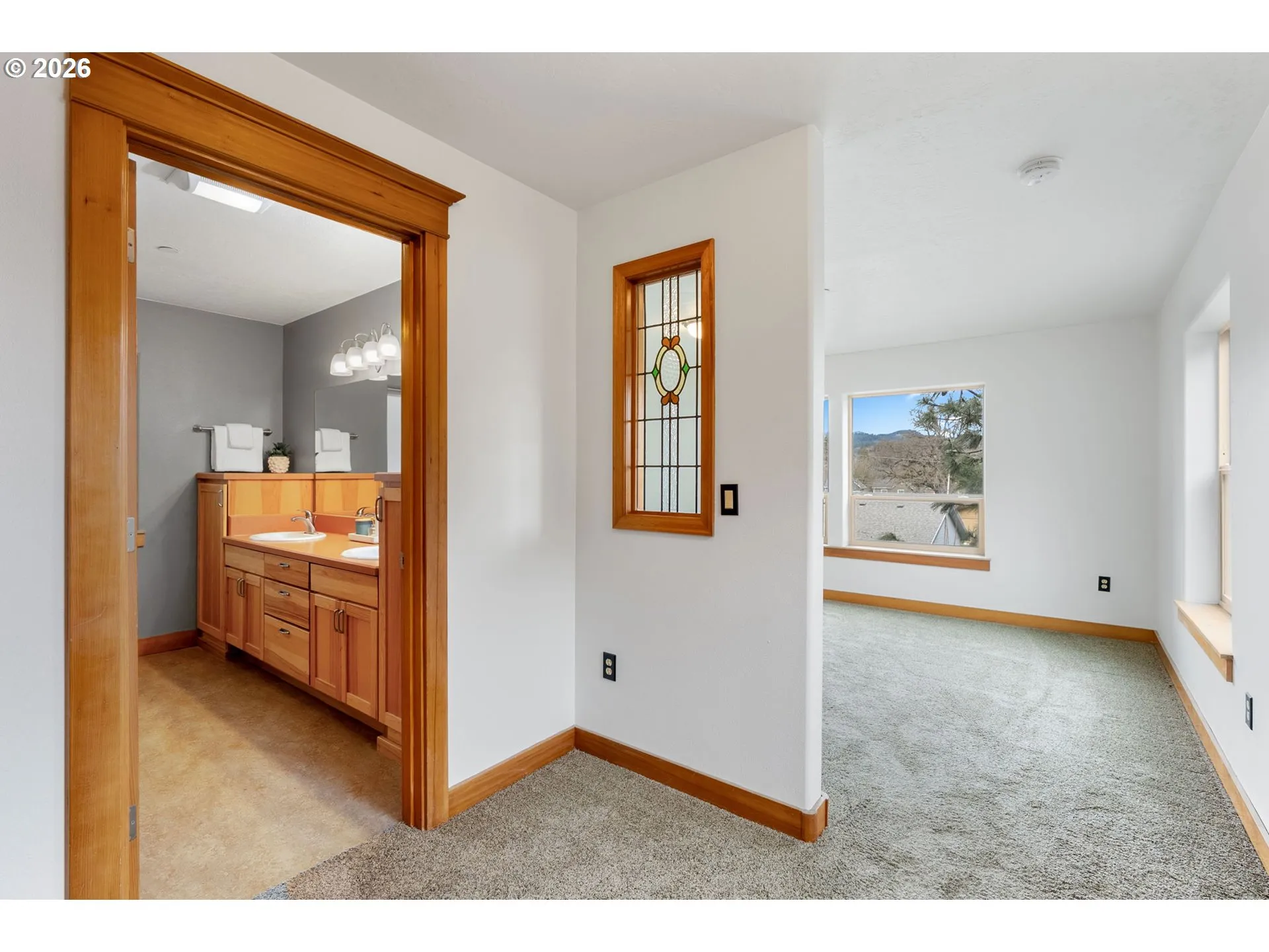 Bathroom, Attached-Upper