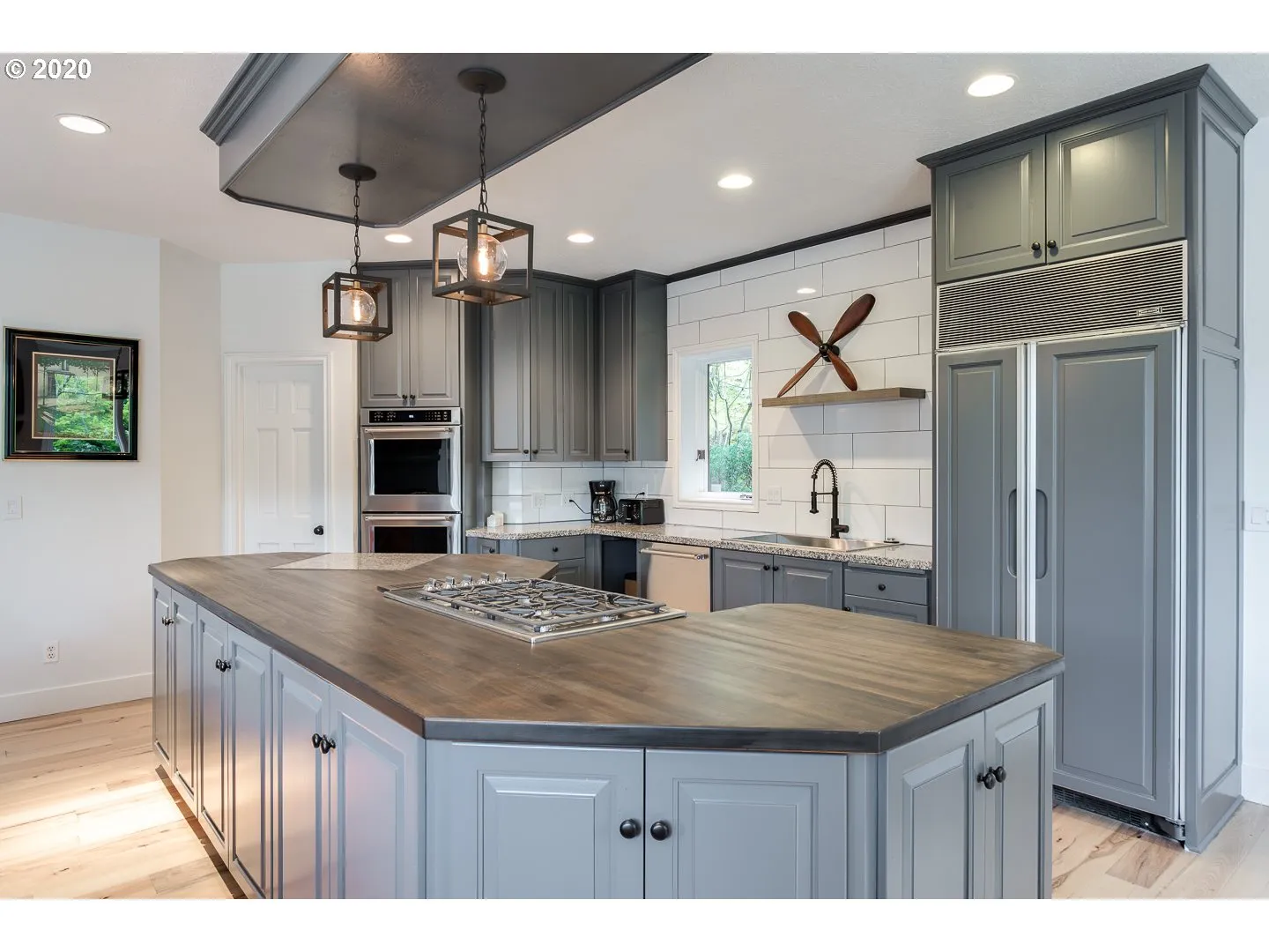 Kitchen-Cooking Island