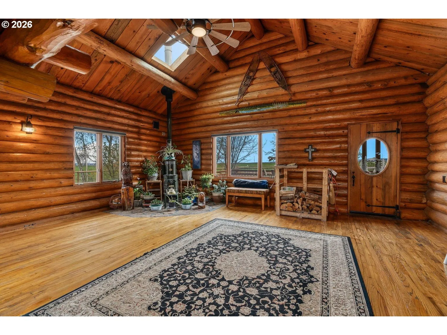 Living Room-Vaulted Ceilings