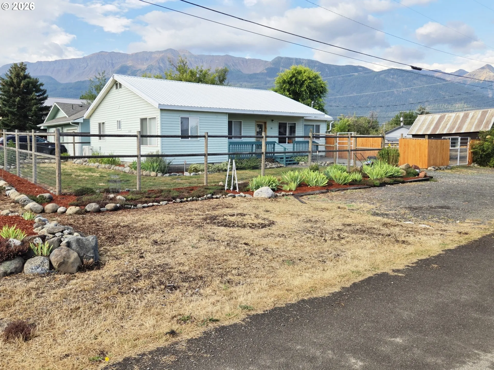 Yard-Fenced