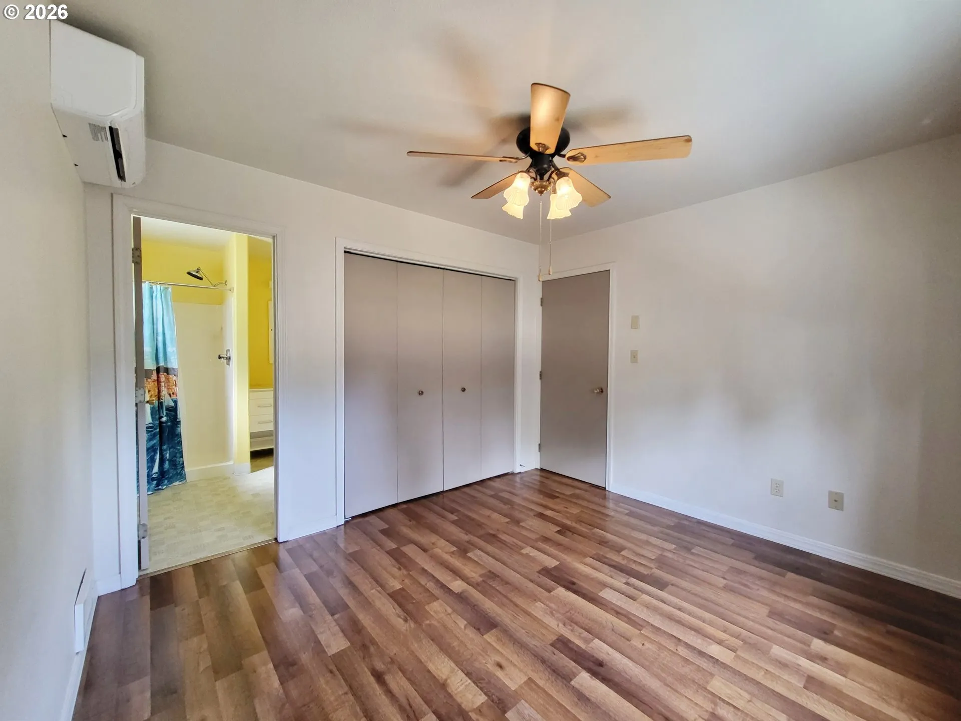 Bedroom, Primary