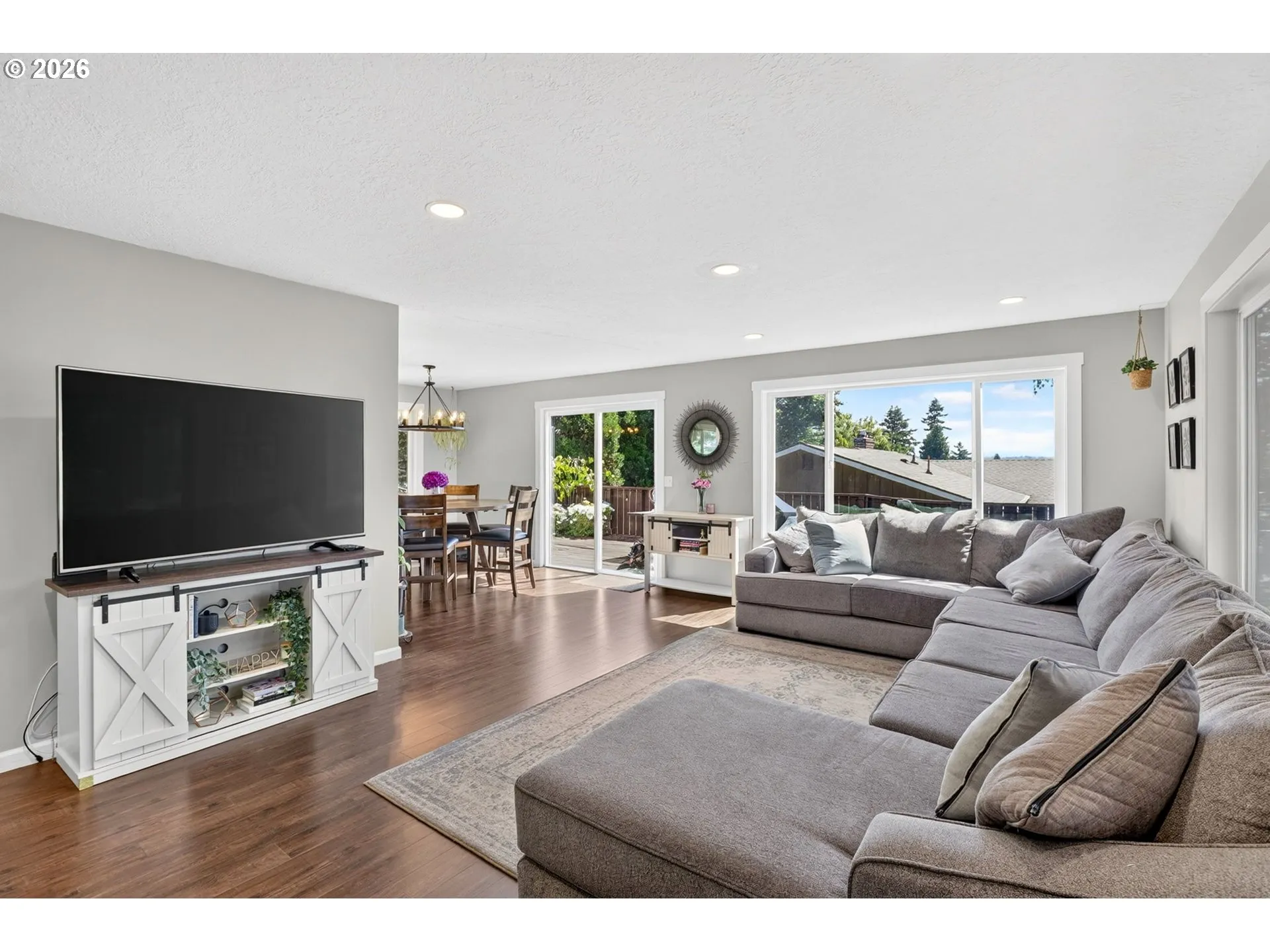 Living Room/Dining Room