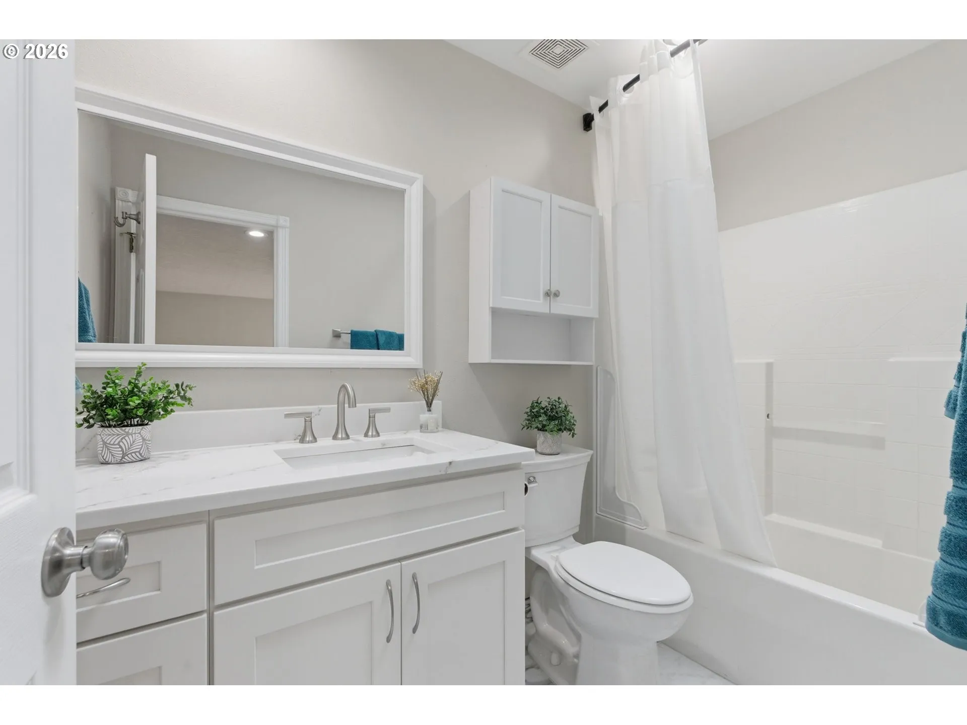 Bathroom-Upper